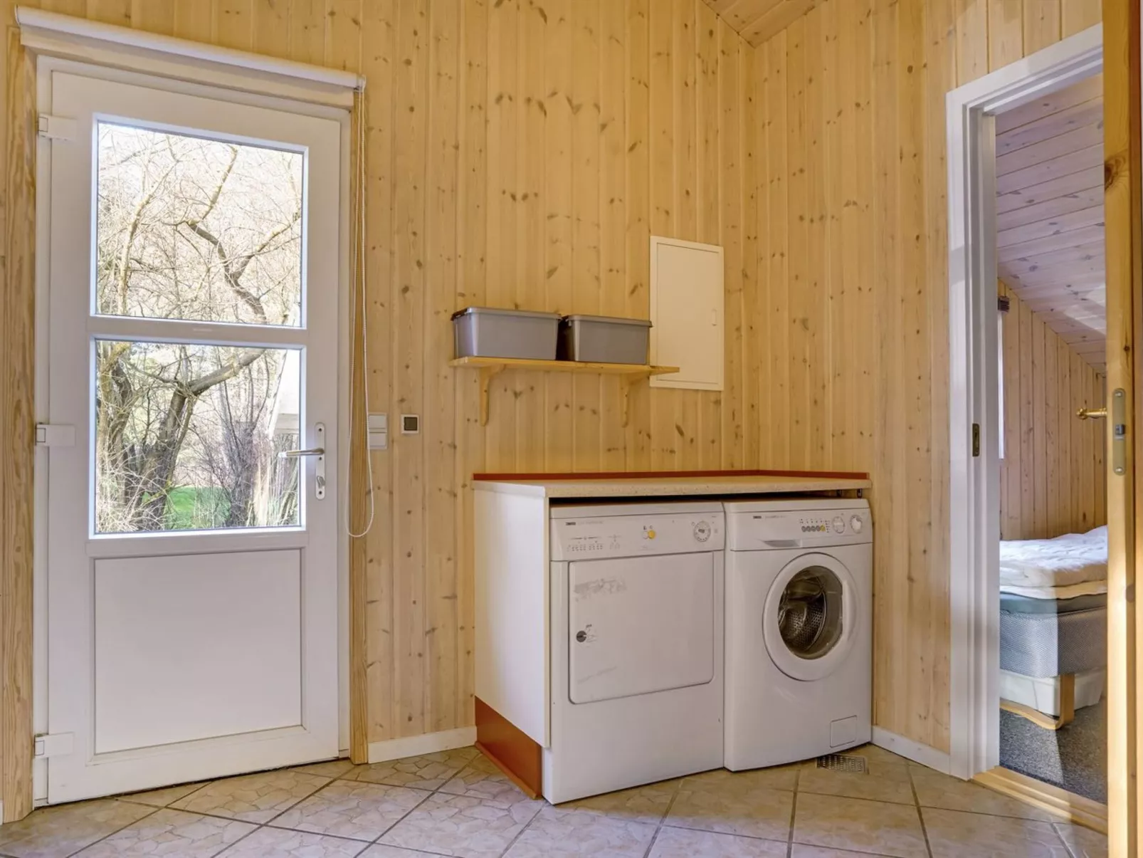 "Tyki" - 12km from the sea-Binnen