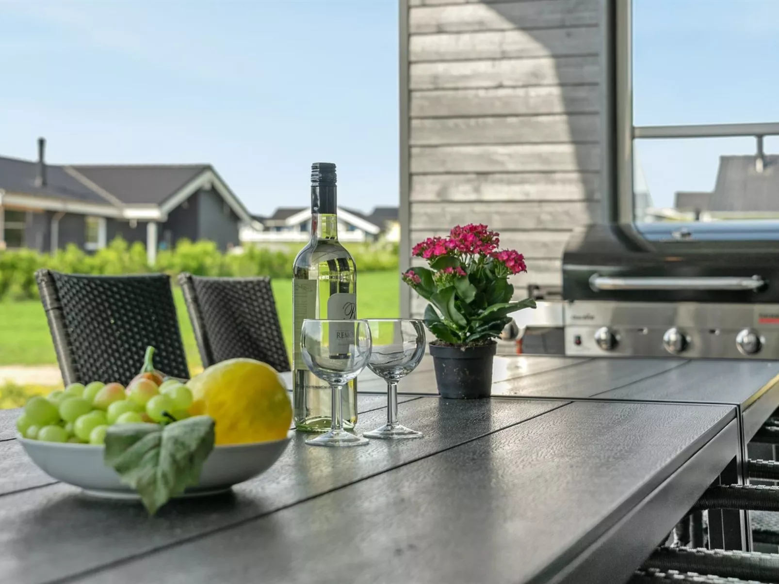 "Damiana" - 500m from the sea-Binnen