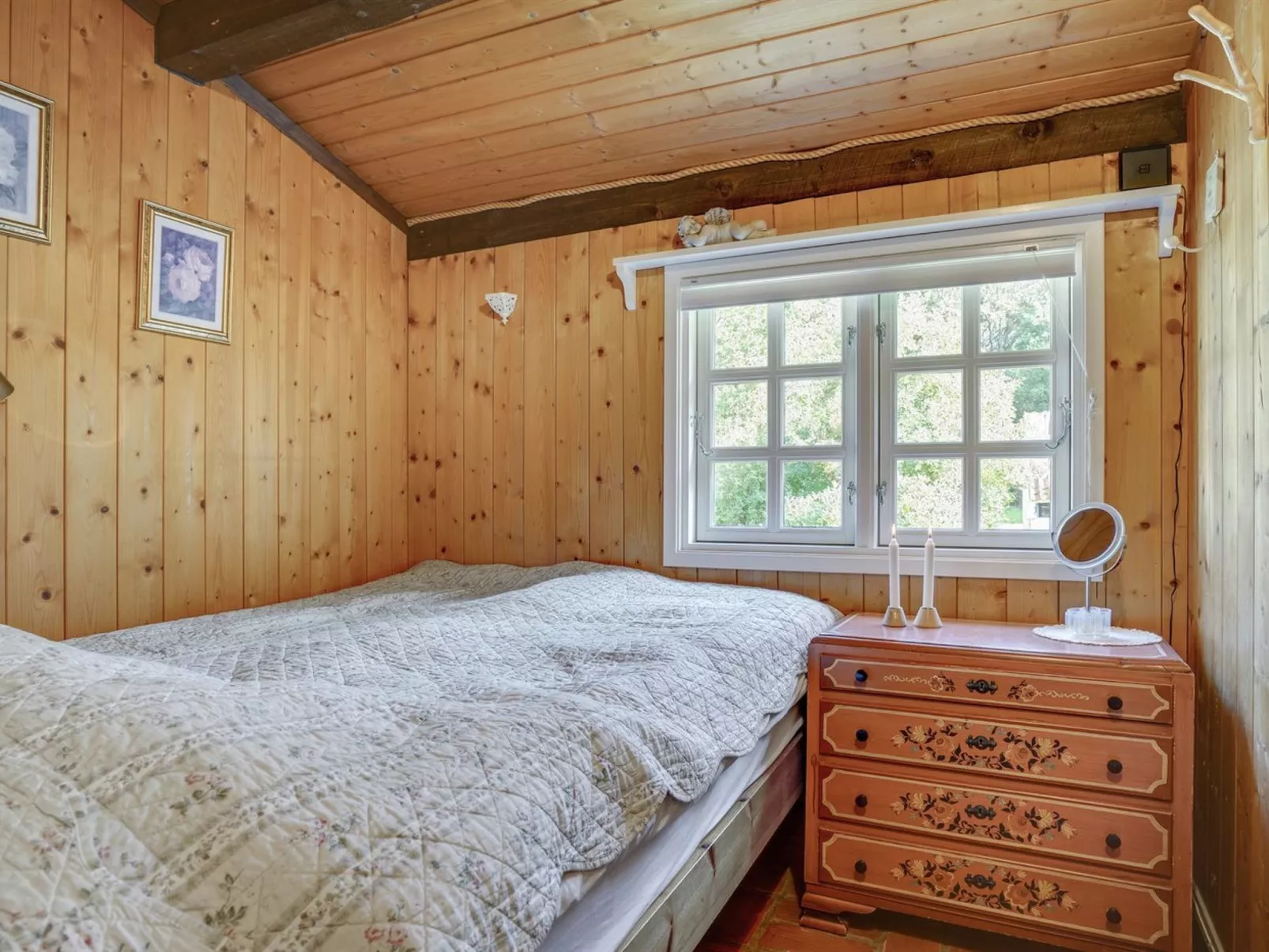 "Arnborg" - 2km from the sea-Binnen