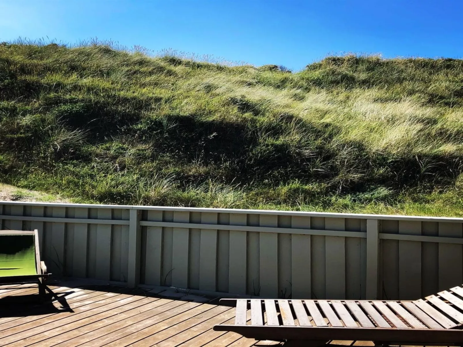 "Erwith" - 50m from the sea-Buiten