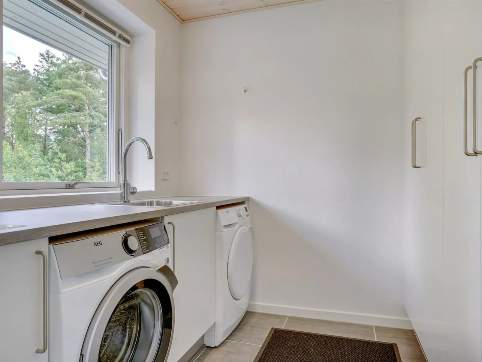 "Alona" - 250m from the sea-Binnen