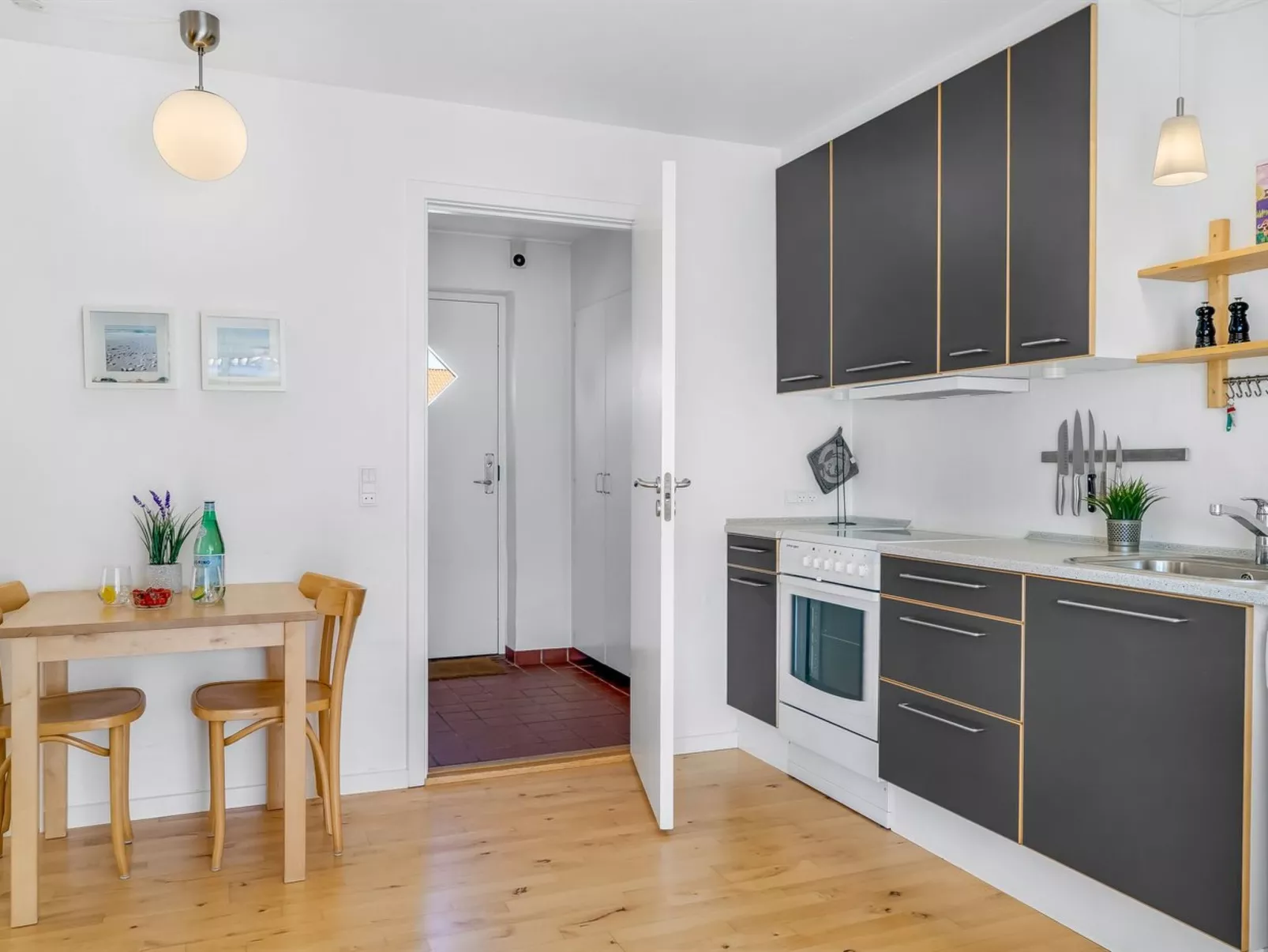 "Adla" - 450m from the sea-Binnen