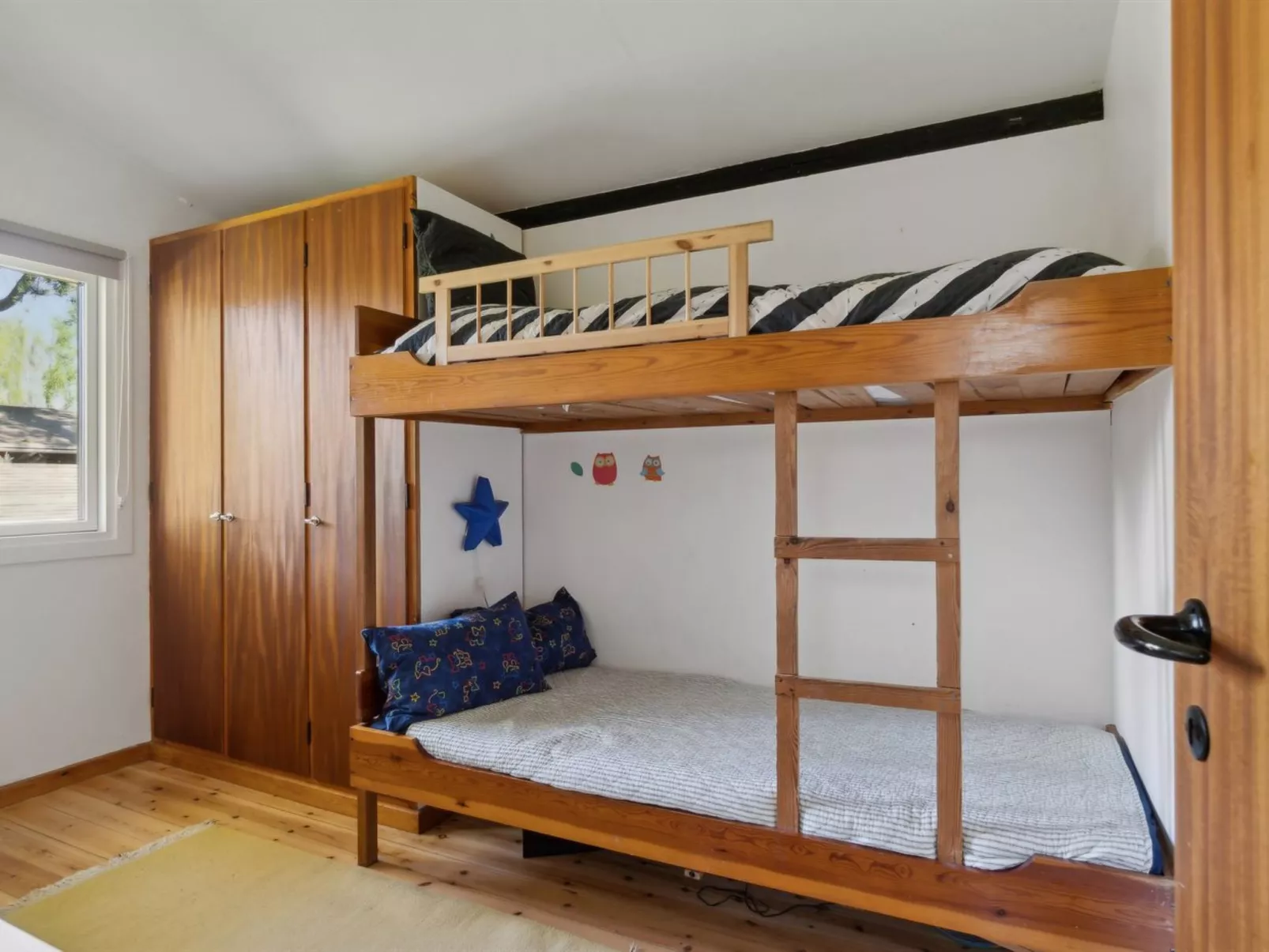 "Sarah" - 500m from the sea-Binnen