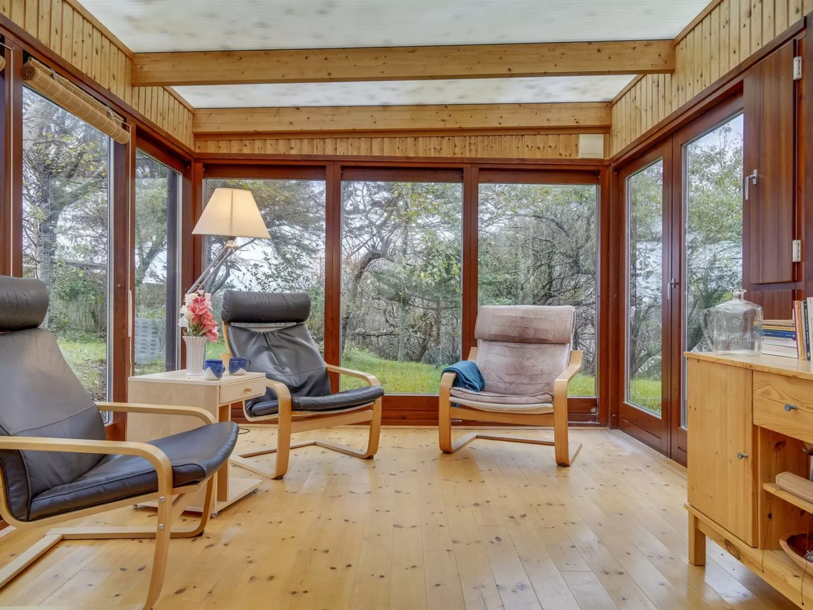 "Tabetha" - 25m from the sea-Binnen