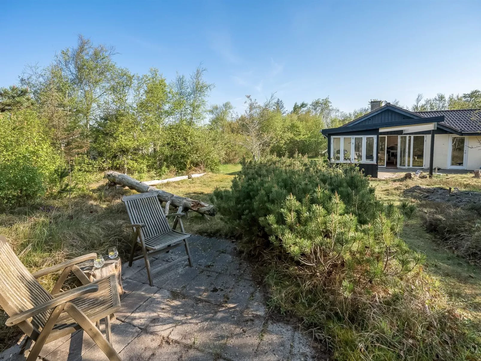 "Mirva" - 800m to the fjord-Buiten