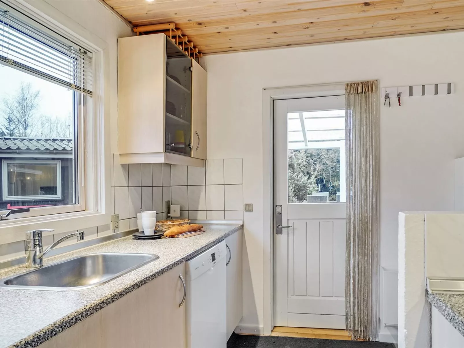 "Leonor" - 300m from the sea-Binnen