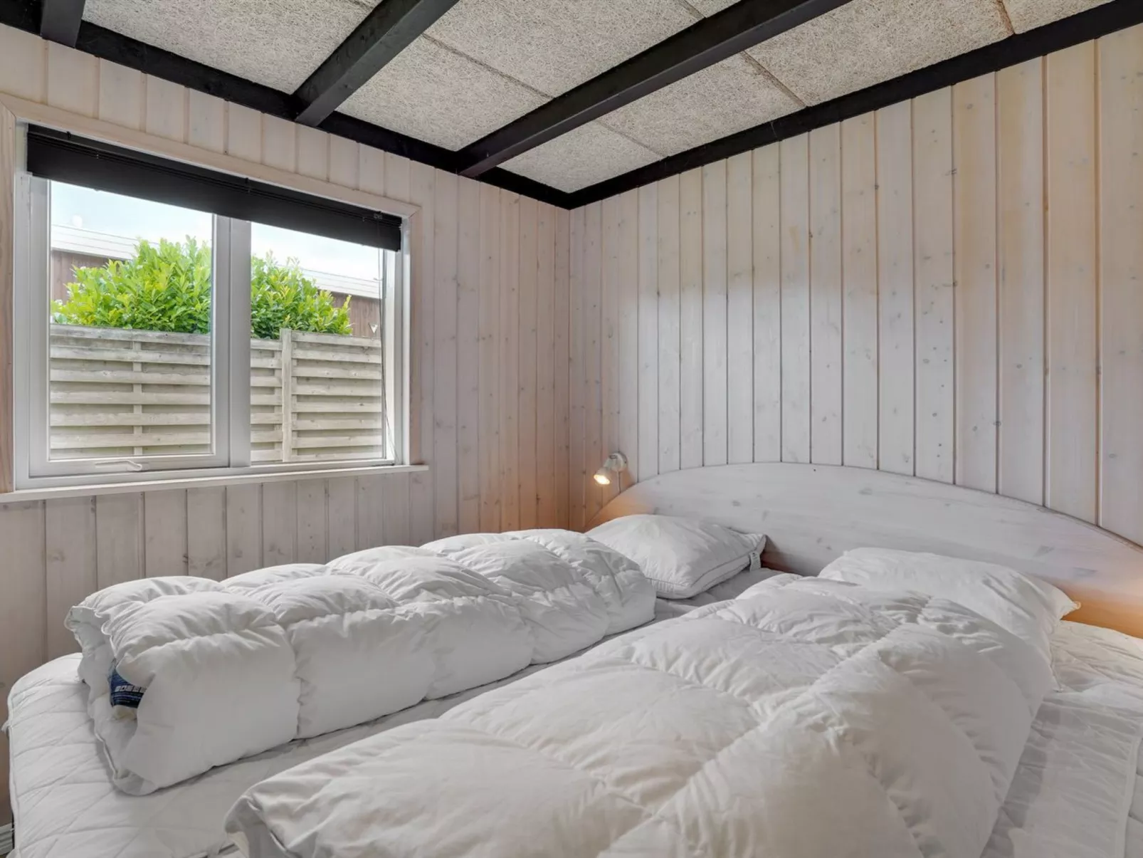 "Dagne" - 400m to the fjord-Binnen