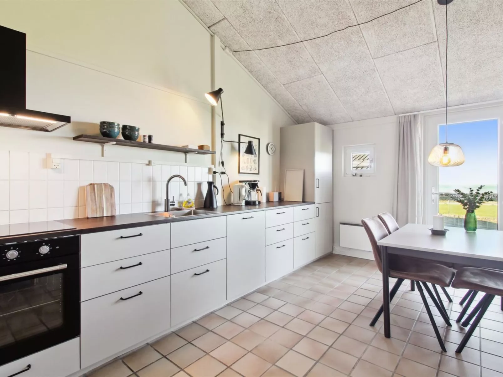 "Eydis" - 150m from the sea-Binnen