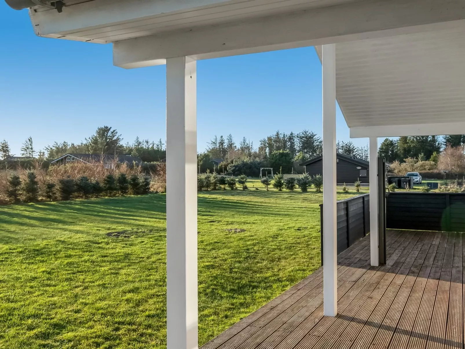 "Oskarvine" - 900m from the sea - Buiten