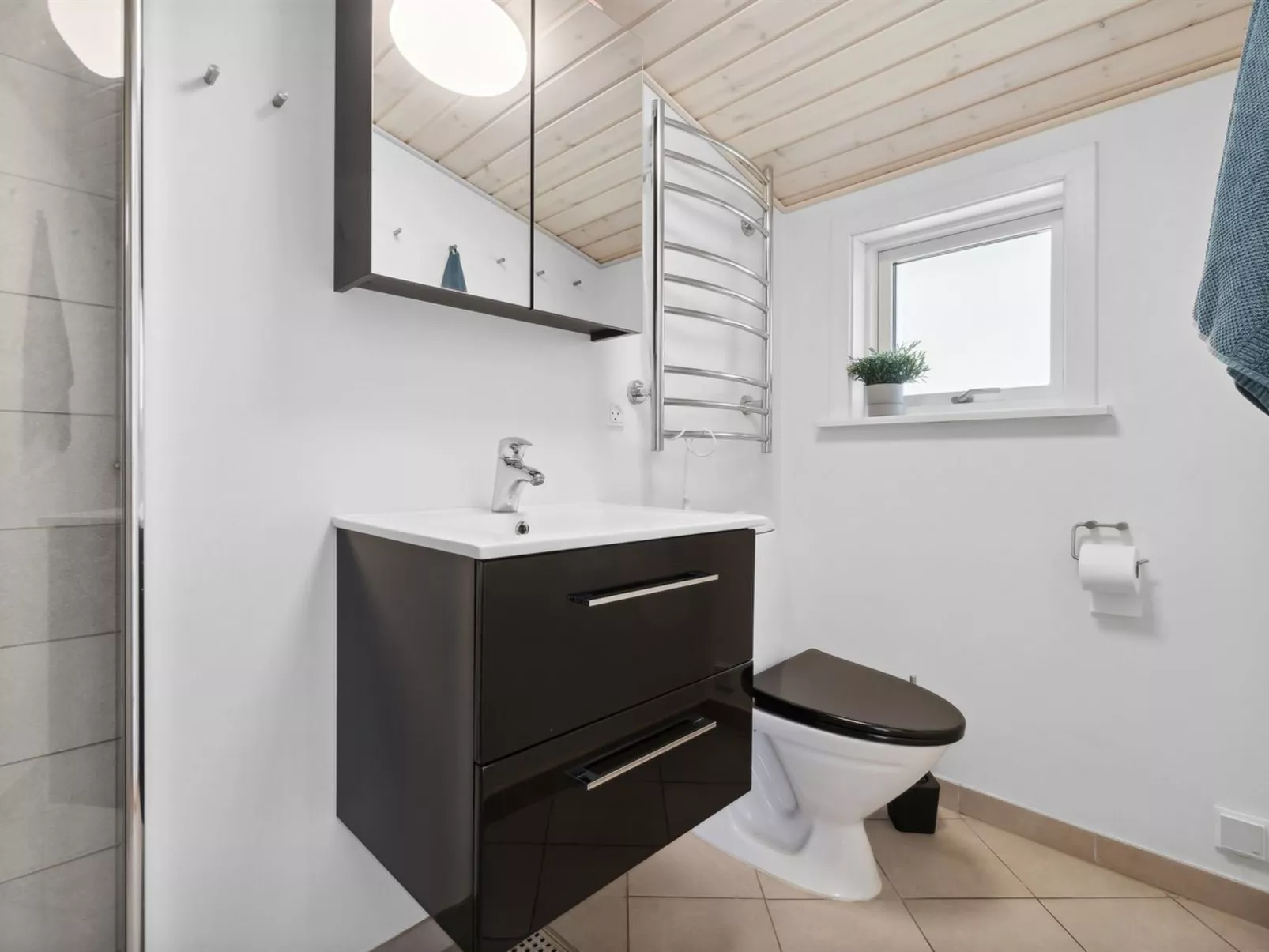 "Heikki" - 700m from the sea-Binnen