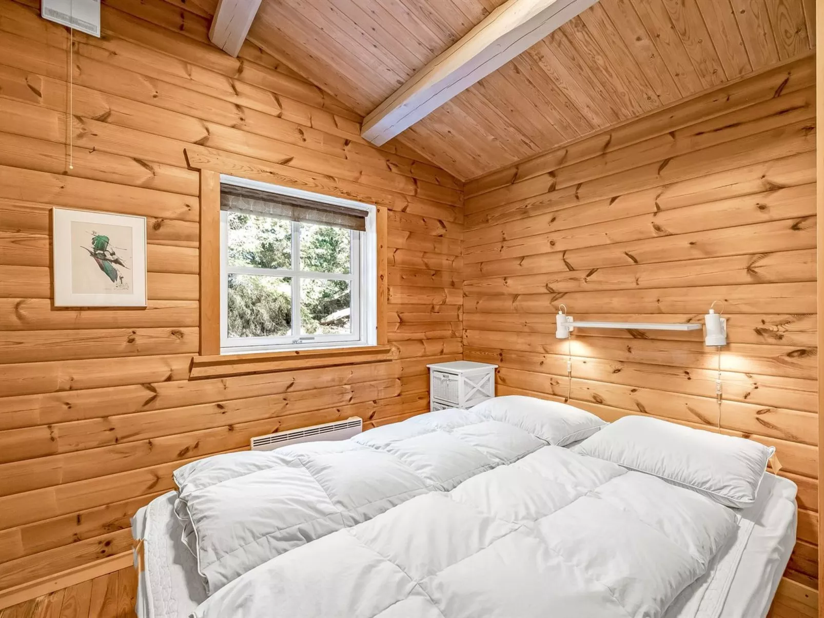 "Yaris" - 800m to the fjord-Binnen