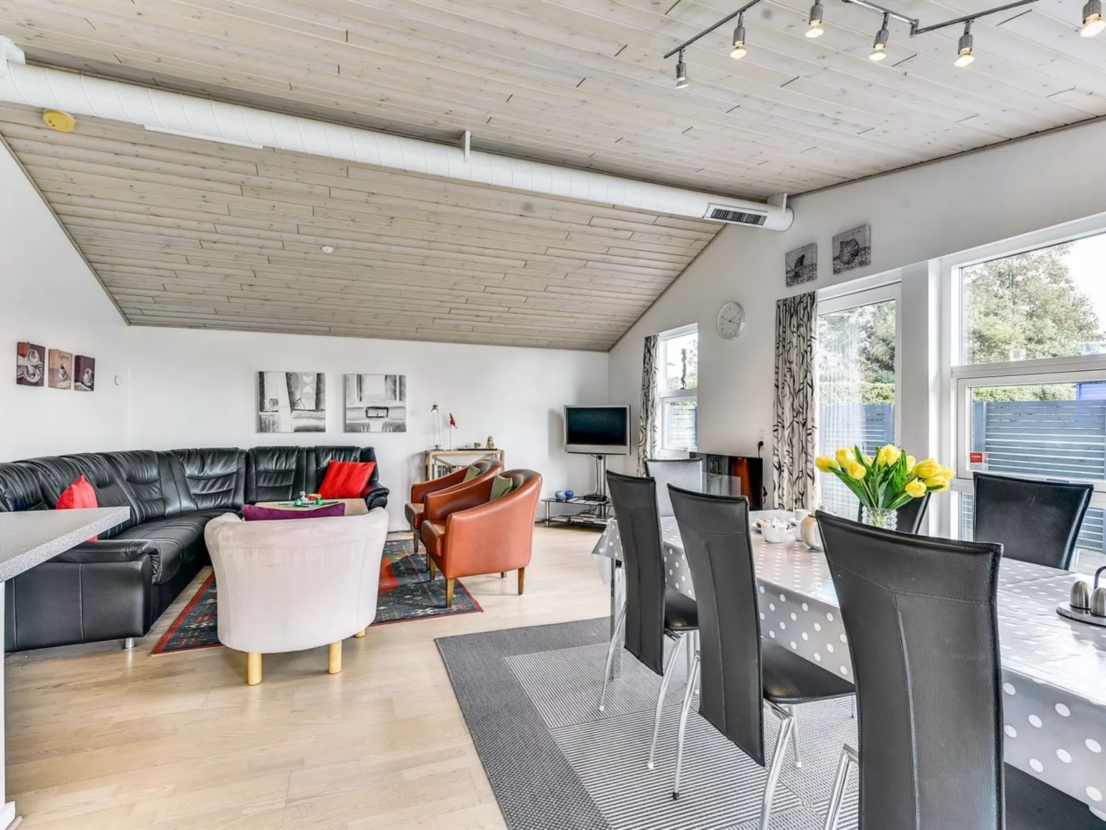 "Sylvelin" - 400m to the fjord-Binnen