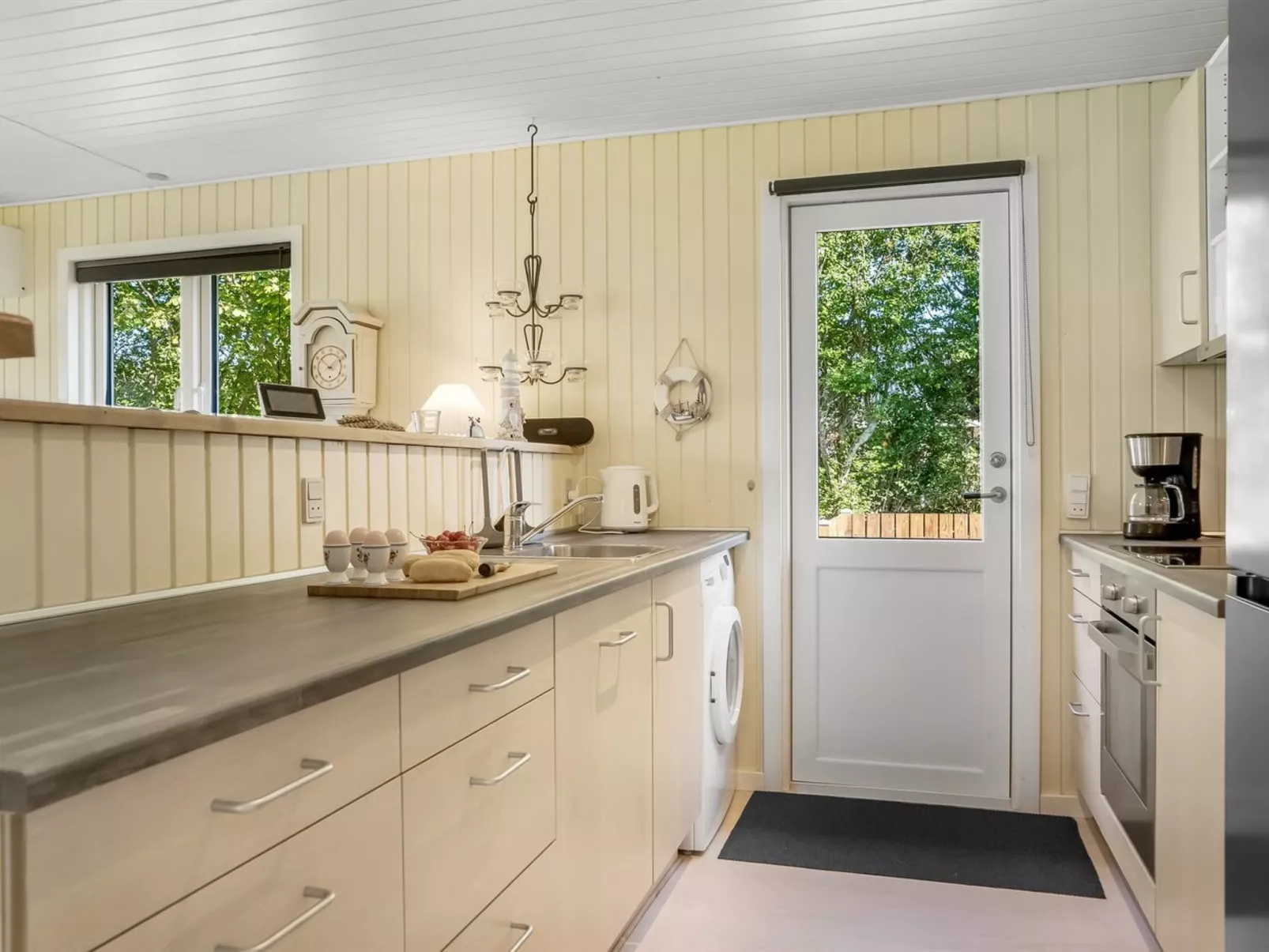 "Gunhil" - 200m from the sea-Binnen