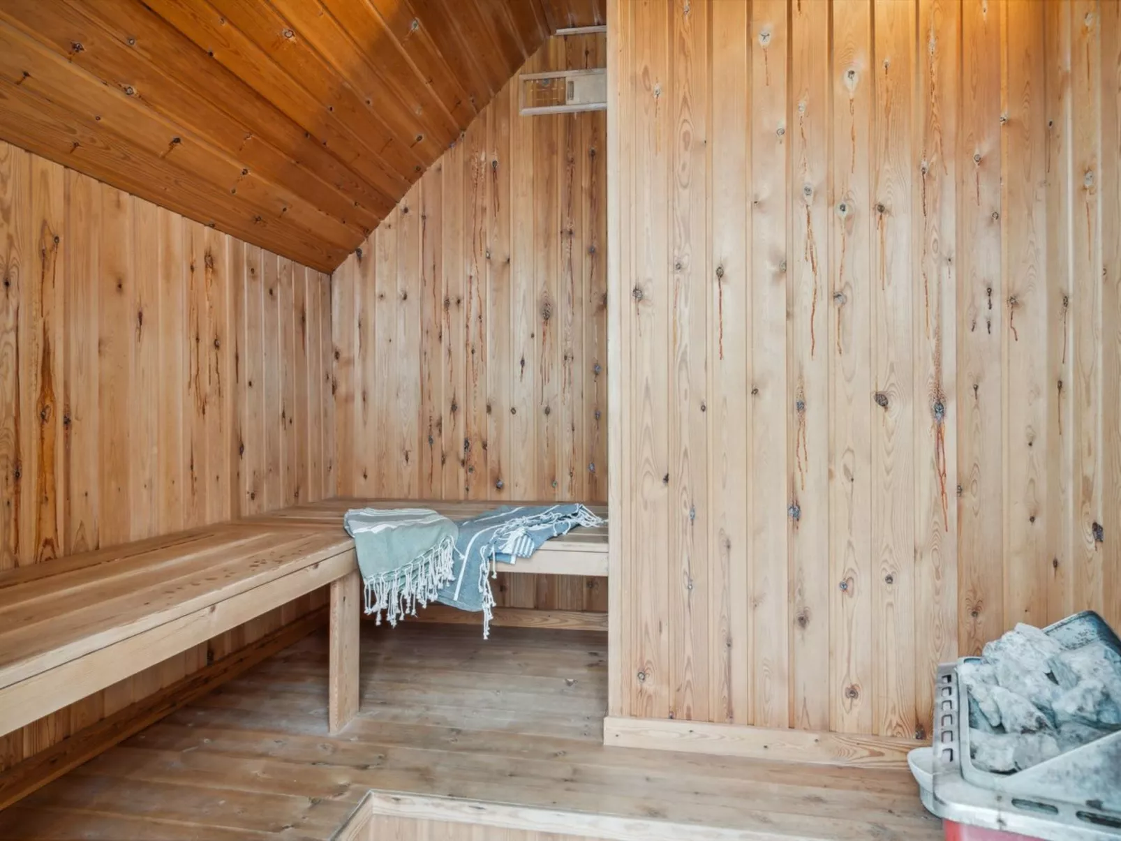 "Elbert" - 100m from the sea-Binnen