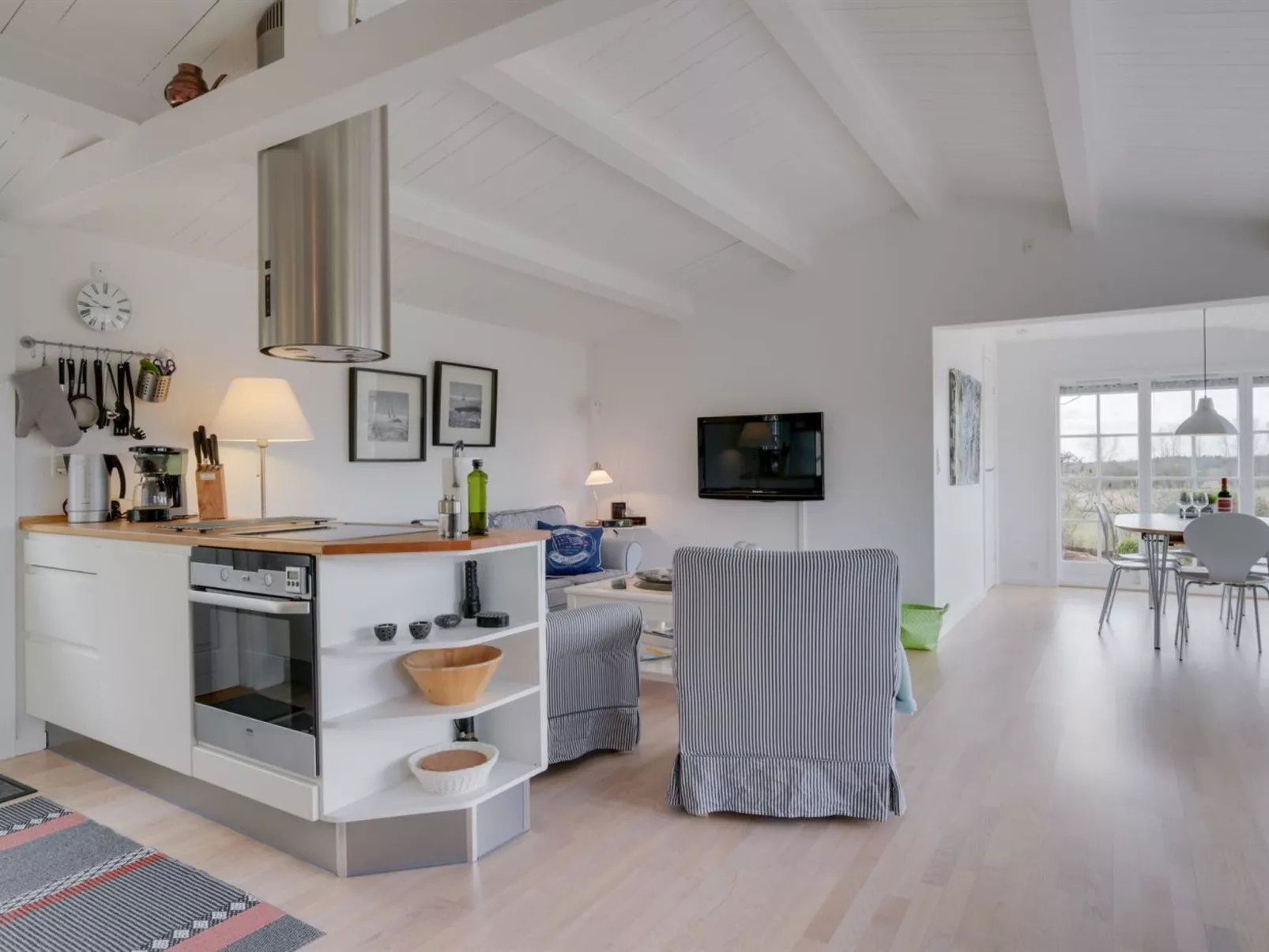 "Ylermi" - 1.5km from the sea-Binnen