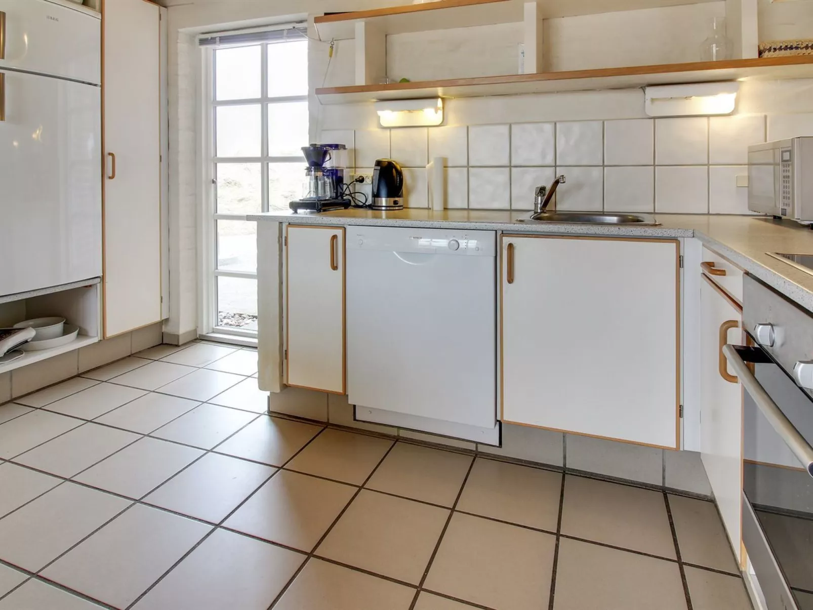 "Skuli" - 200m from the sea-Binnen