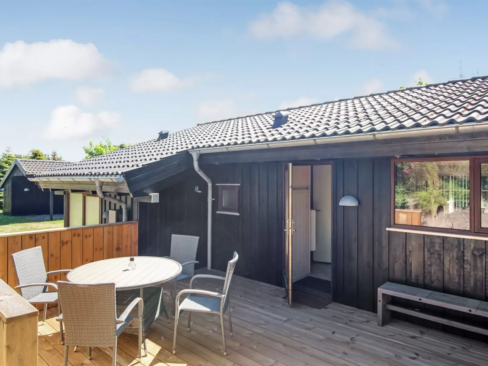 "Paulette" - 450m from the sea-Buiten