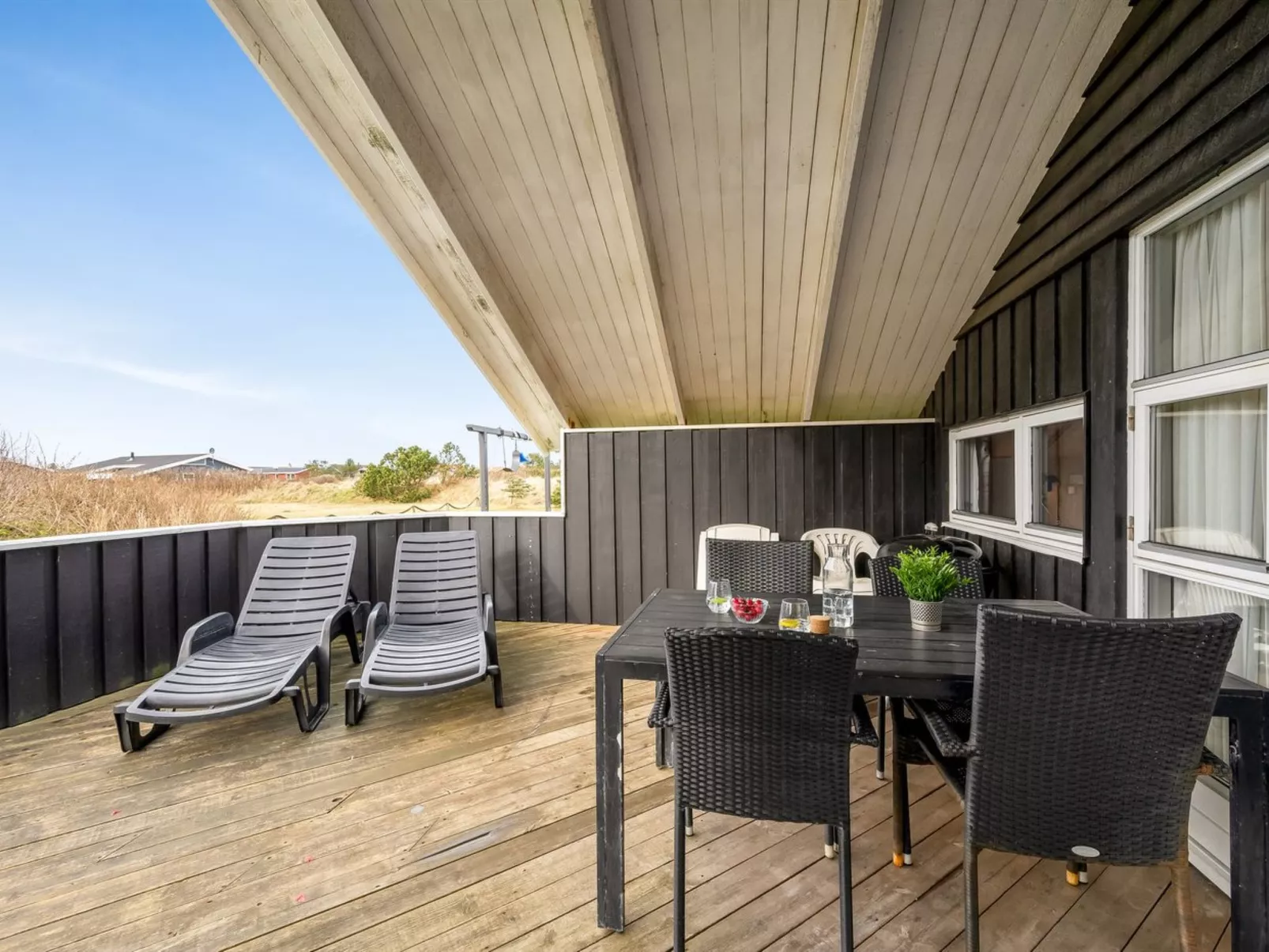 "Marisol" - 600m to the fjord-Buiten