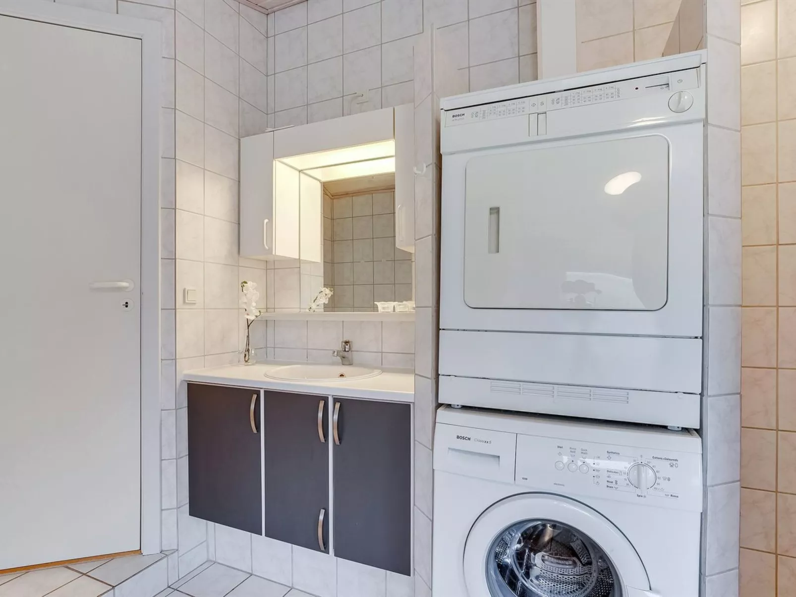 "Thorir" - 542m from the sea-Binnen