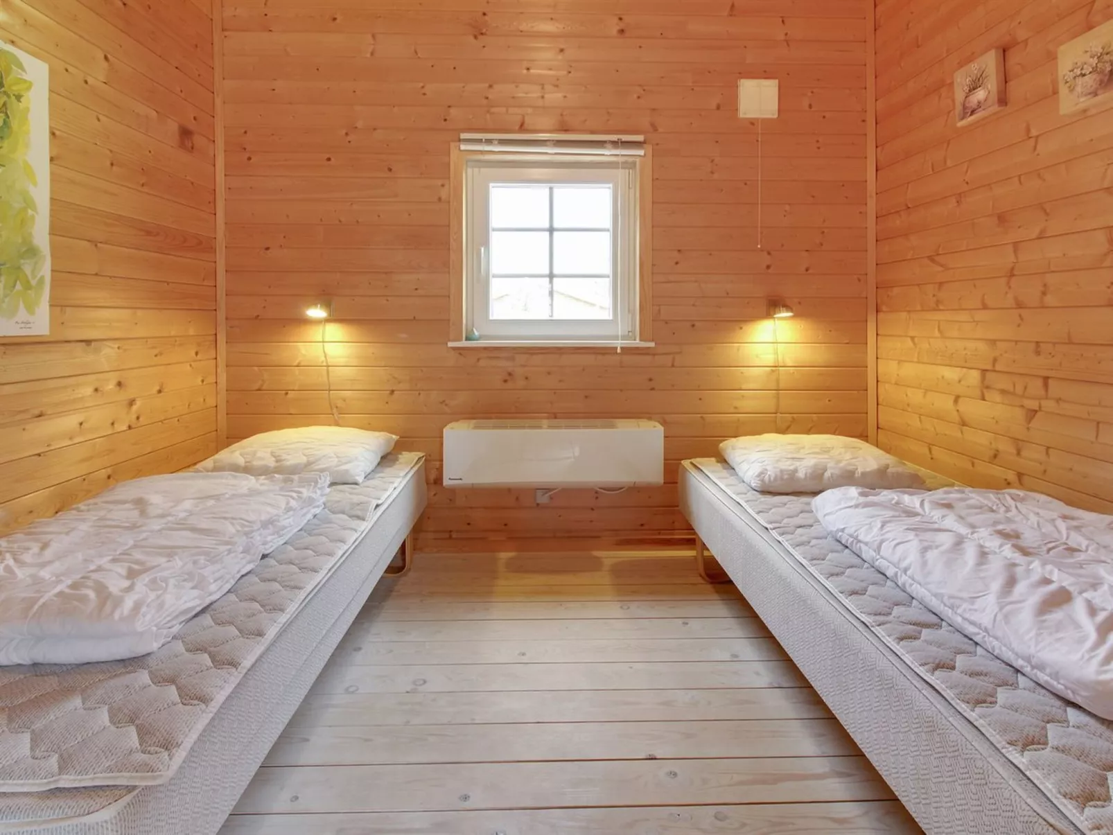 "Ulvi" - 300m to the fjord-Binnen