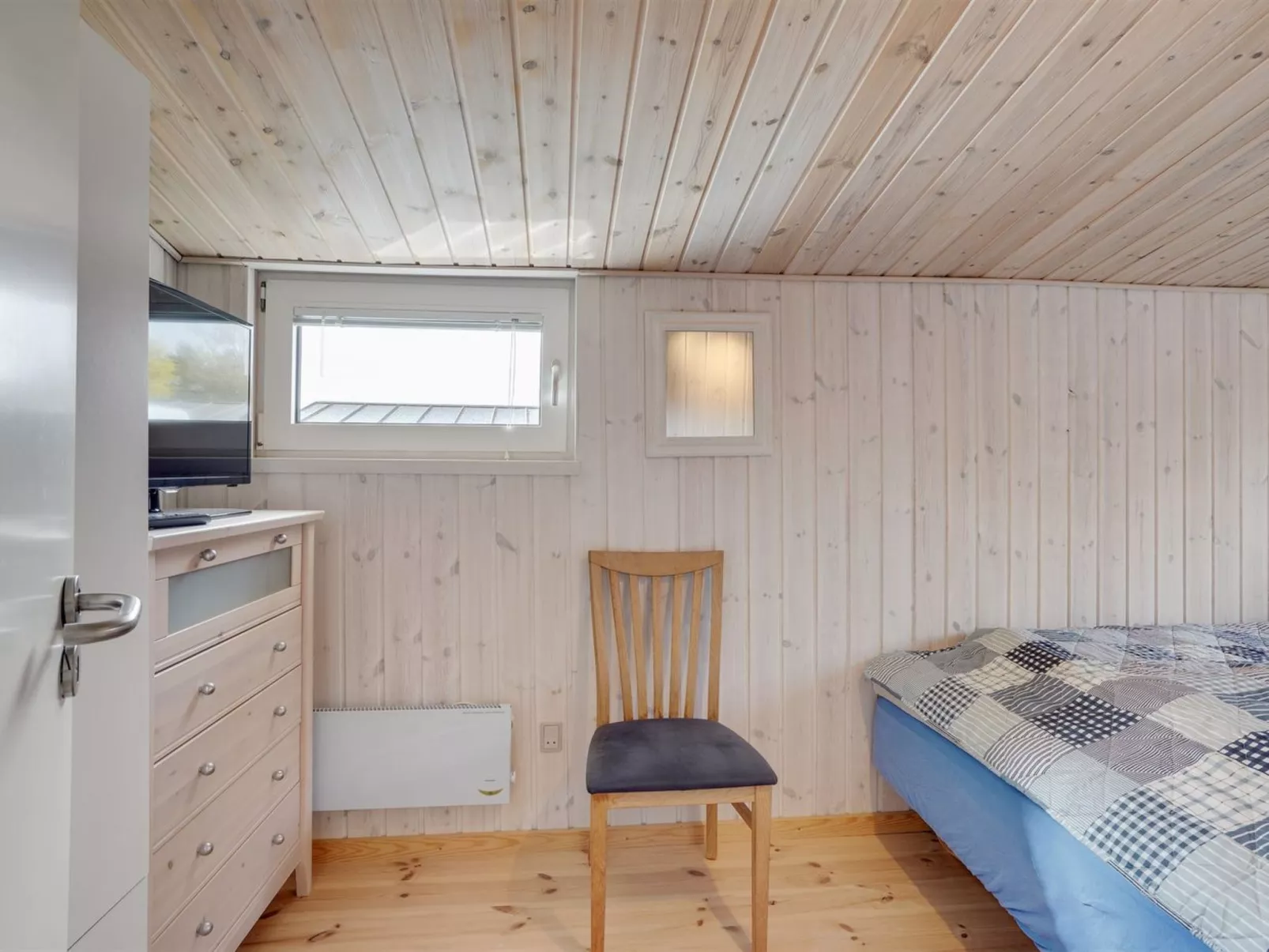 "Aarto" - 250m from the sea-Binnen