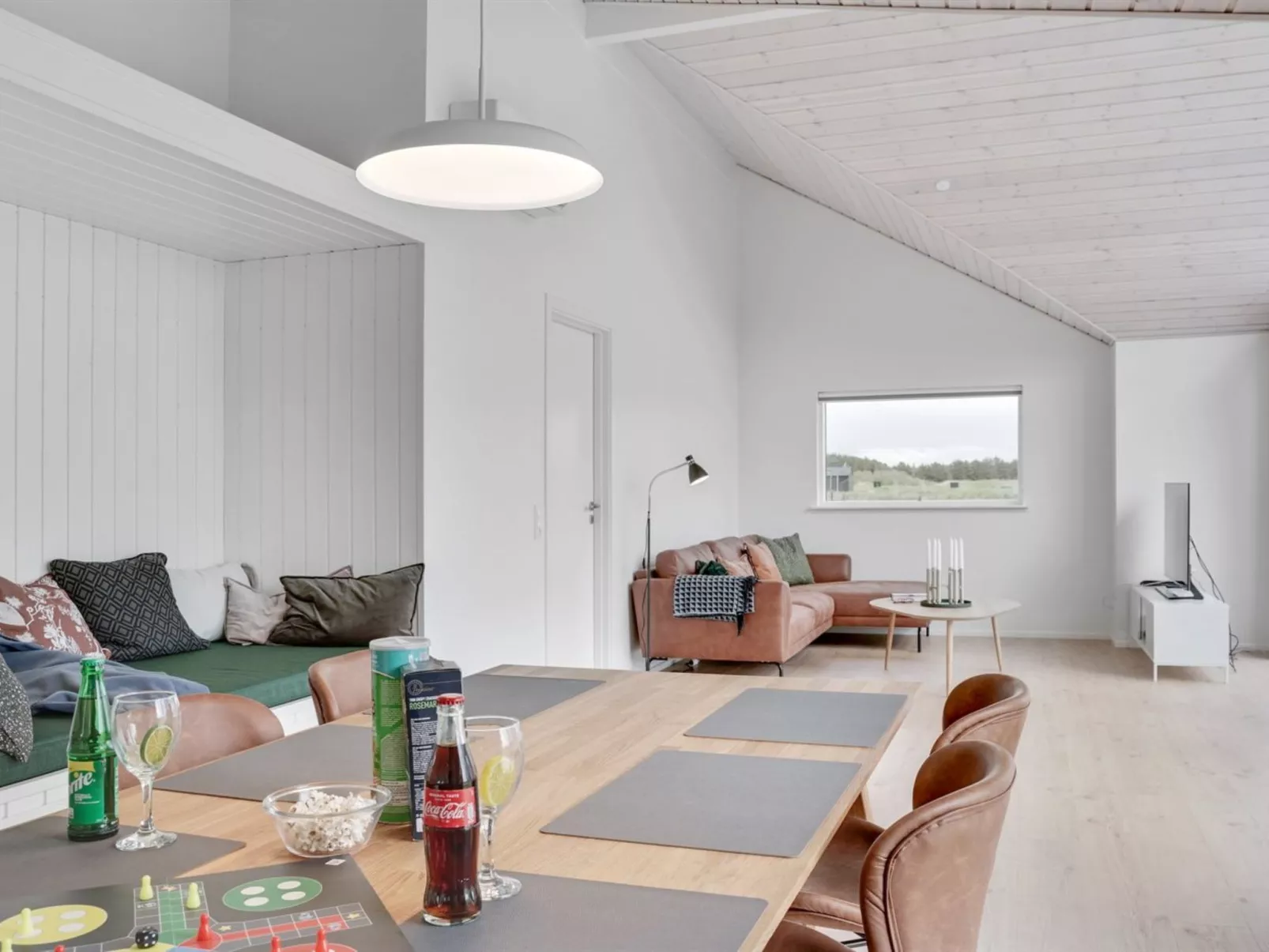 "Arlina" - 1.5km from the sea-Binnen