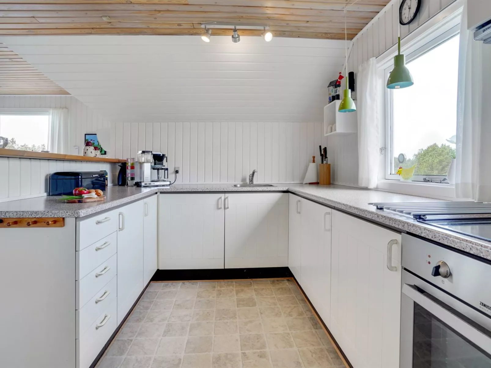 "Vladan" - 1.6km from the sea-Binnen