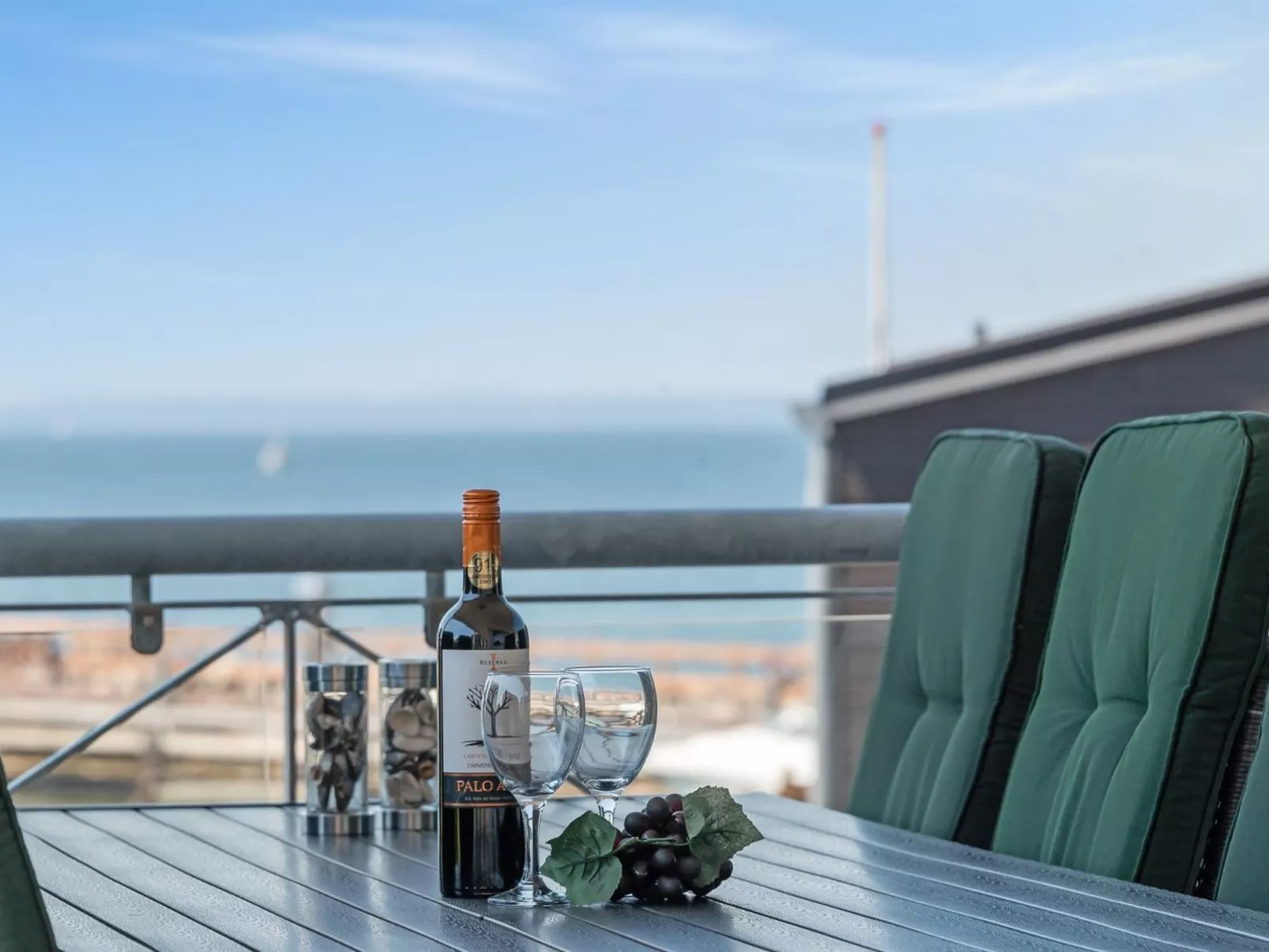 "Irma" - 25m from the sea-Buiten