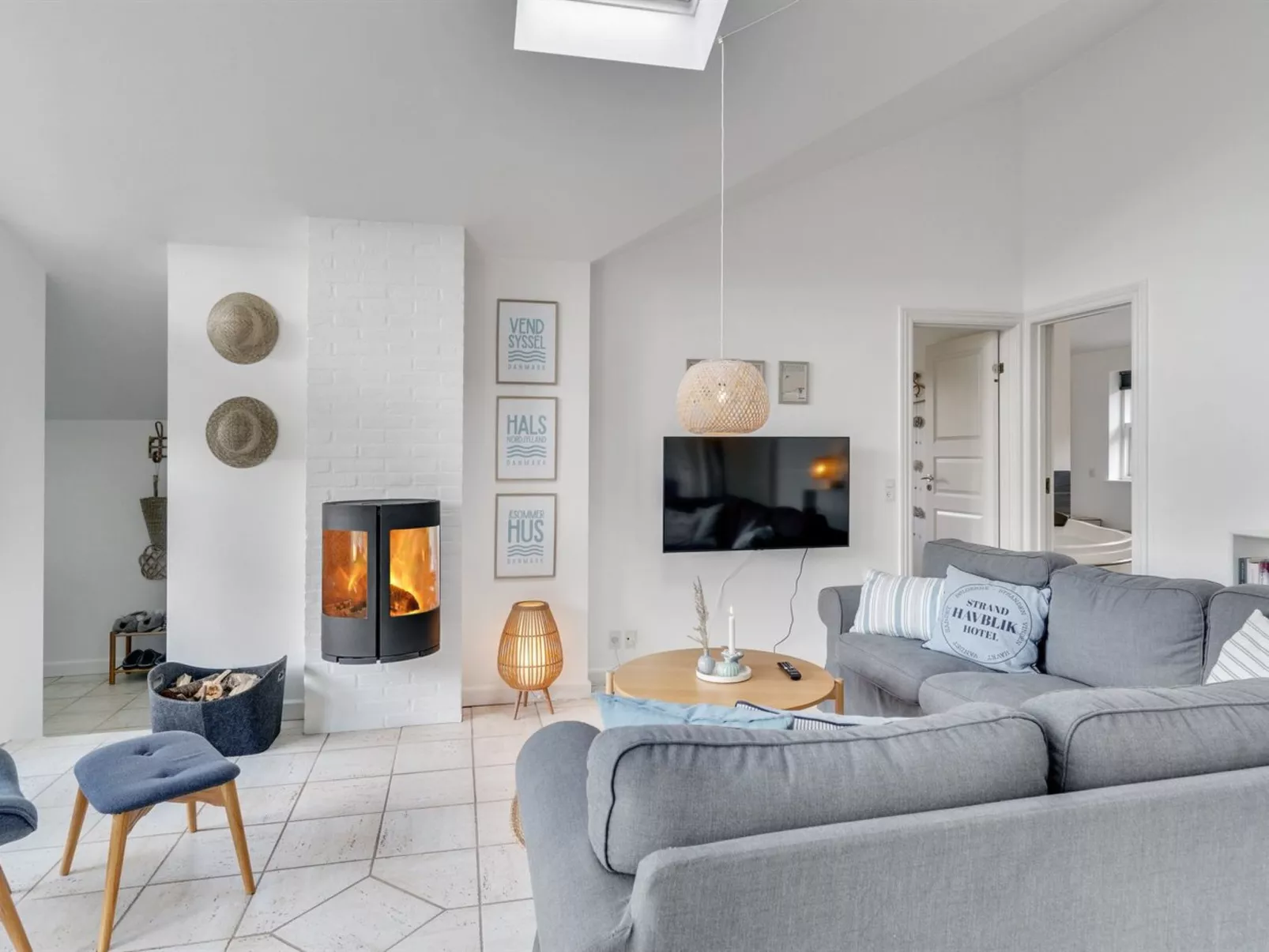 "Asgard" - 500m from the sea-Binnen