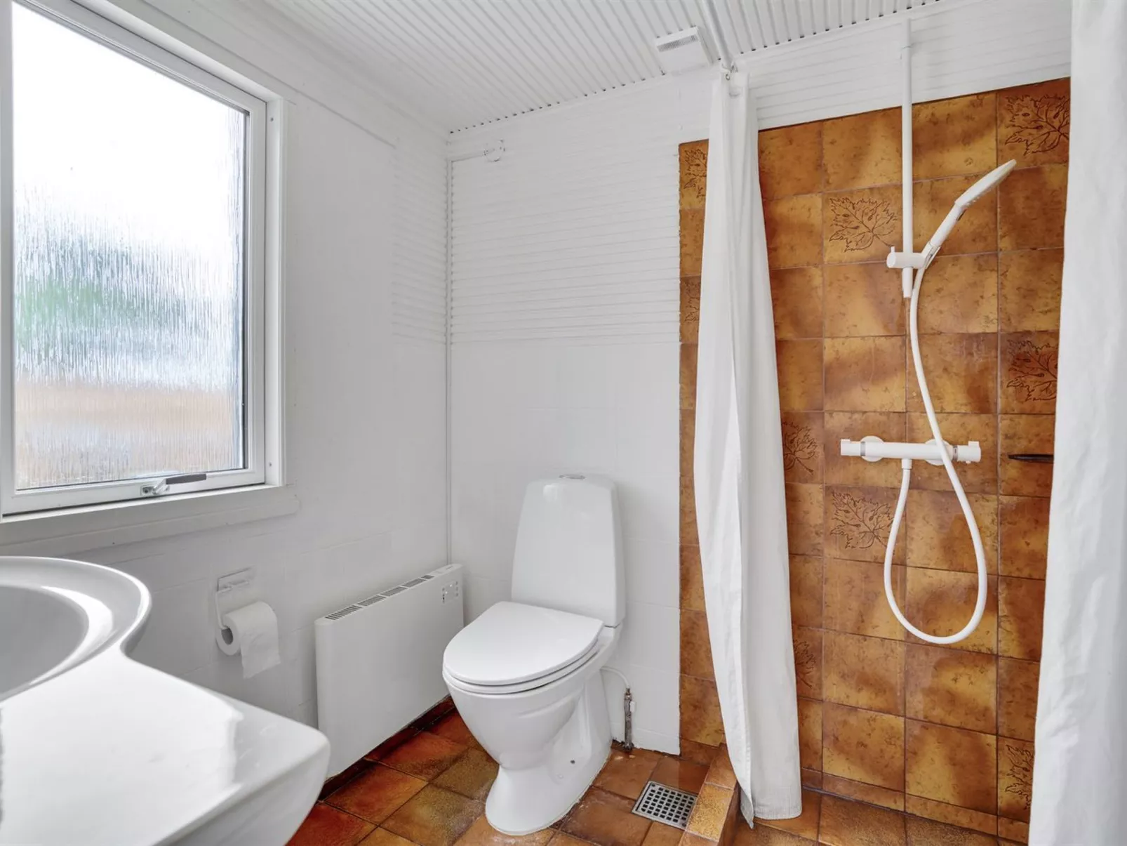 "Sigurd" - 20m from the sea-Binnen