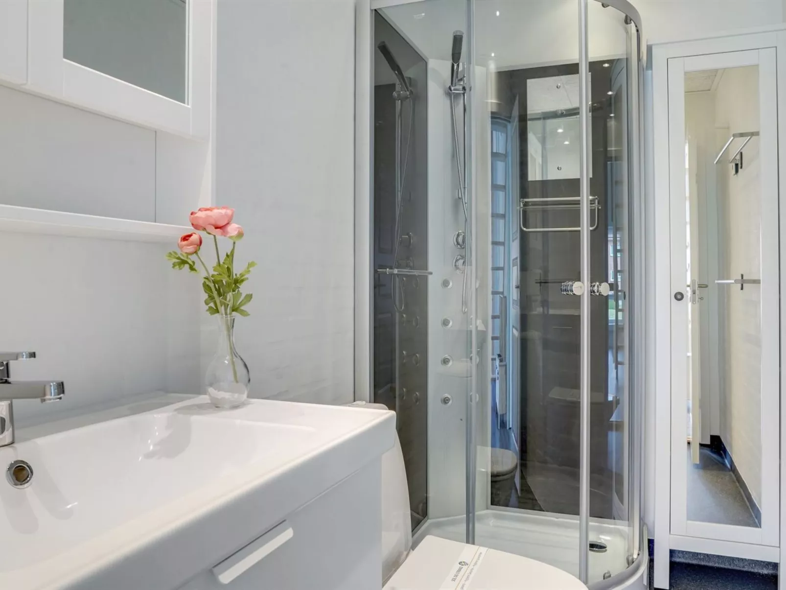 "Teodosij" - 1.1km from the sea-Binnen