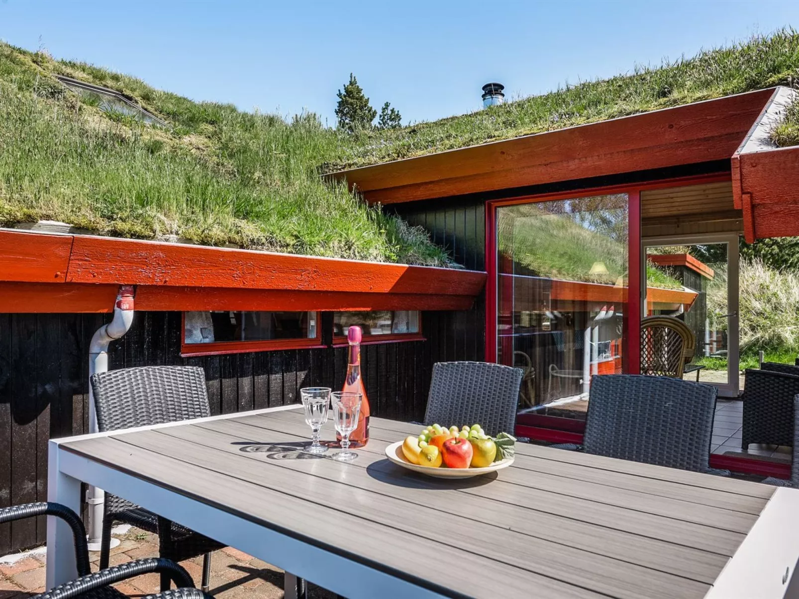 "Niyazi" - 3.1km from the sea-Buiten