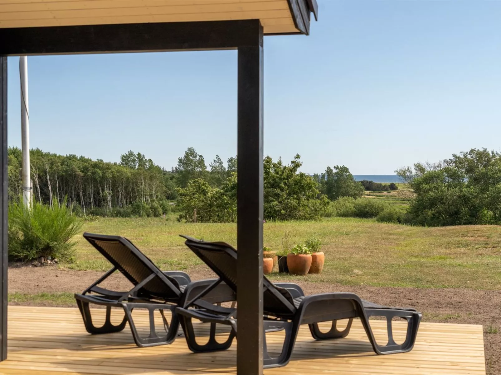 "Rickmer" - 200m from the sea-Buiten