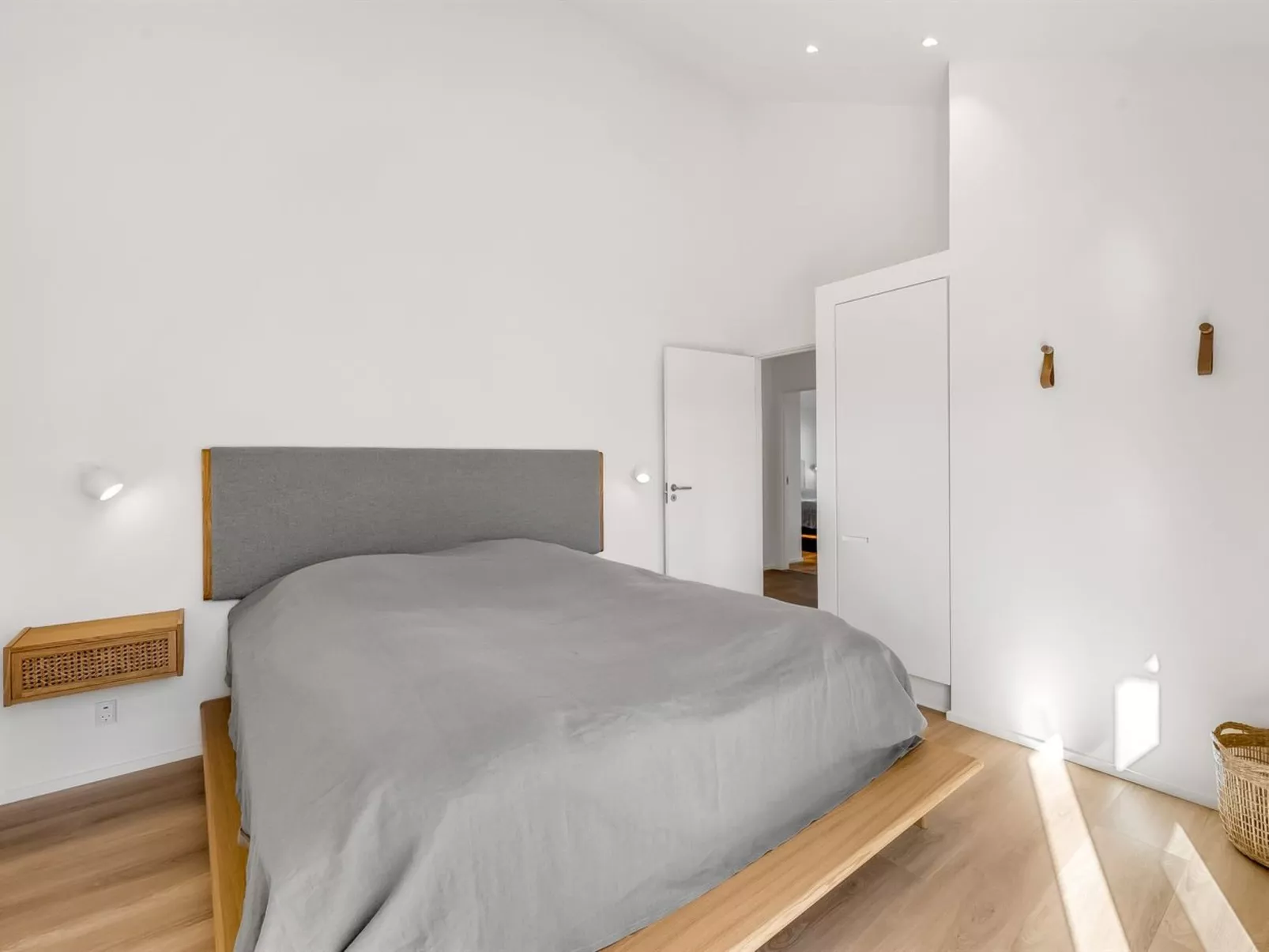 "Maximiliane" -  from the sea-Binnen