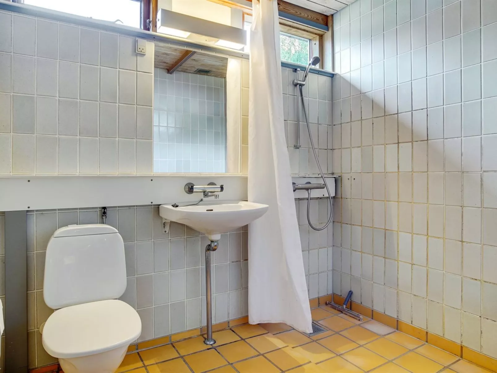 "Bennek" - 200m from the sea-Binnen