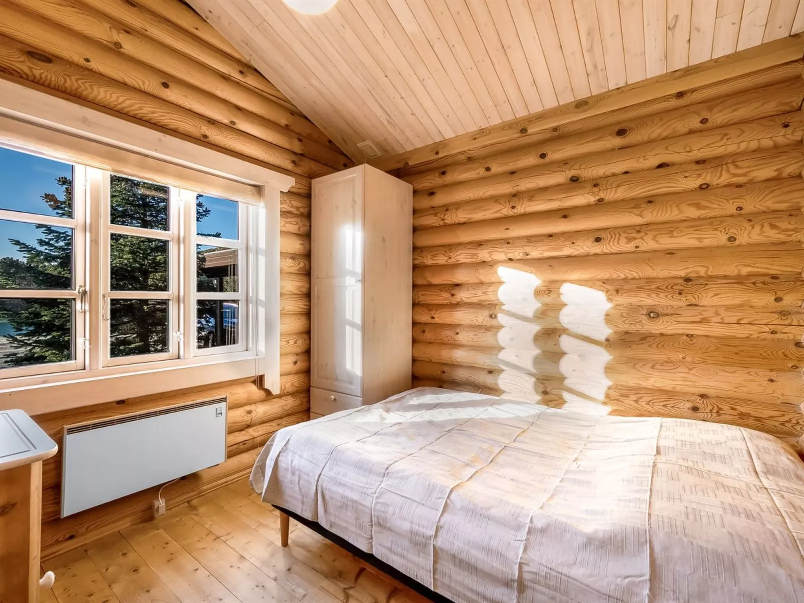 "Rajka" - 300m to the fjord-Binnen