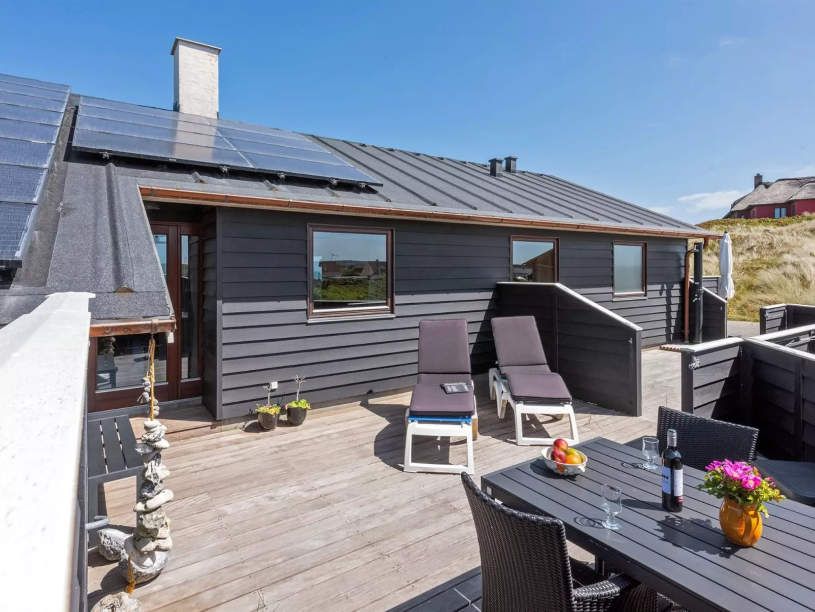 "Arngrim" - 100m from the sea-Buiten