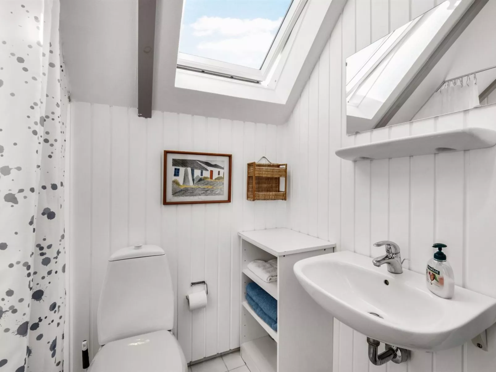 "Ebba" - 25m from the sea-Binnen