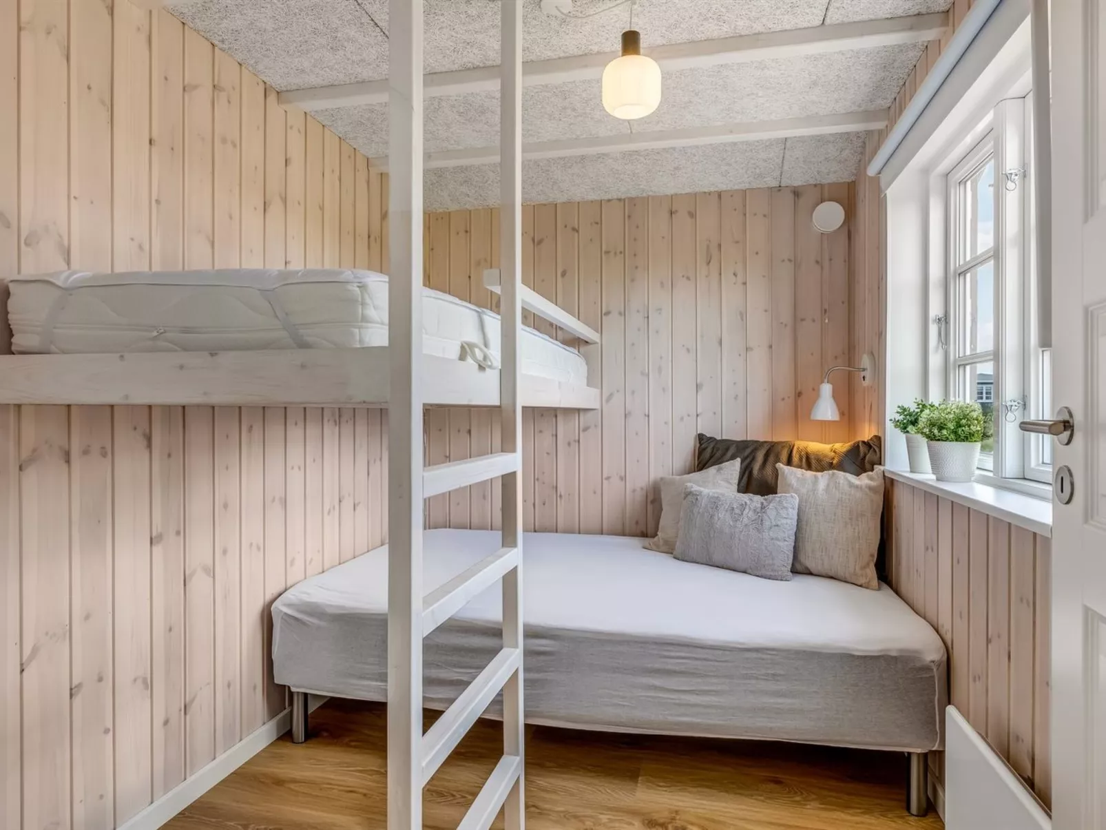 "Mikka" - 450m from the sea-Binnen