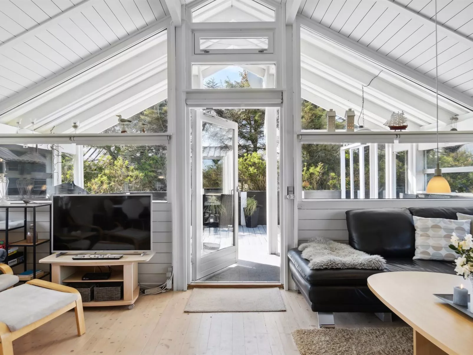 "Allida" - 800m from the sea-Binnen