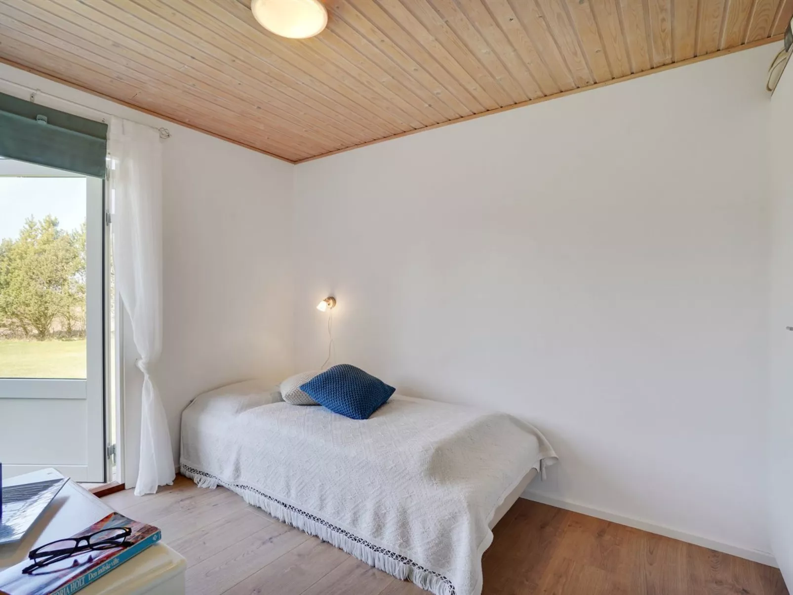 "Josefiina" - 450m to the fjord-Binnen