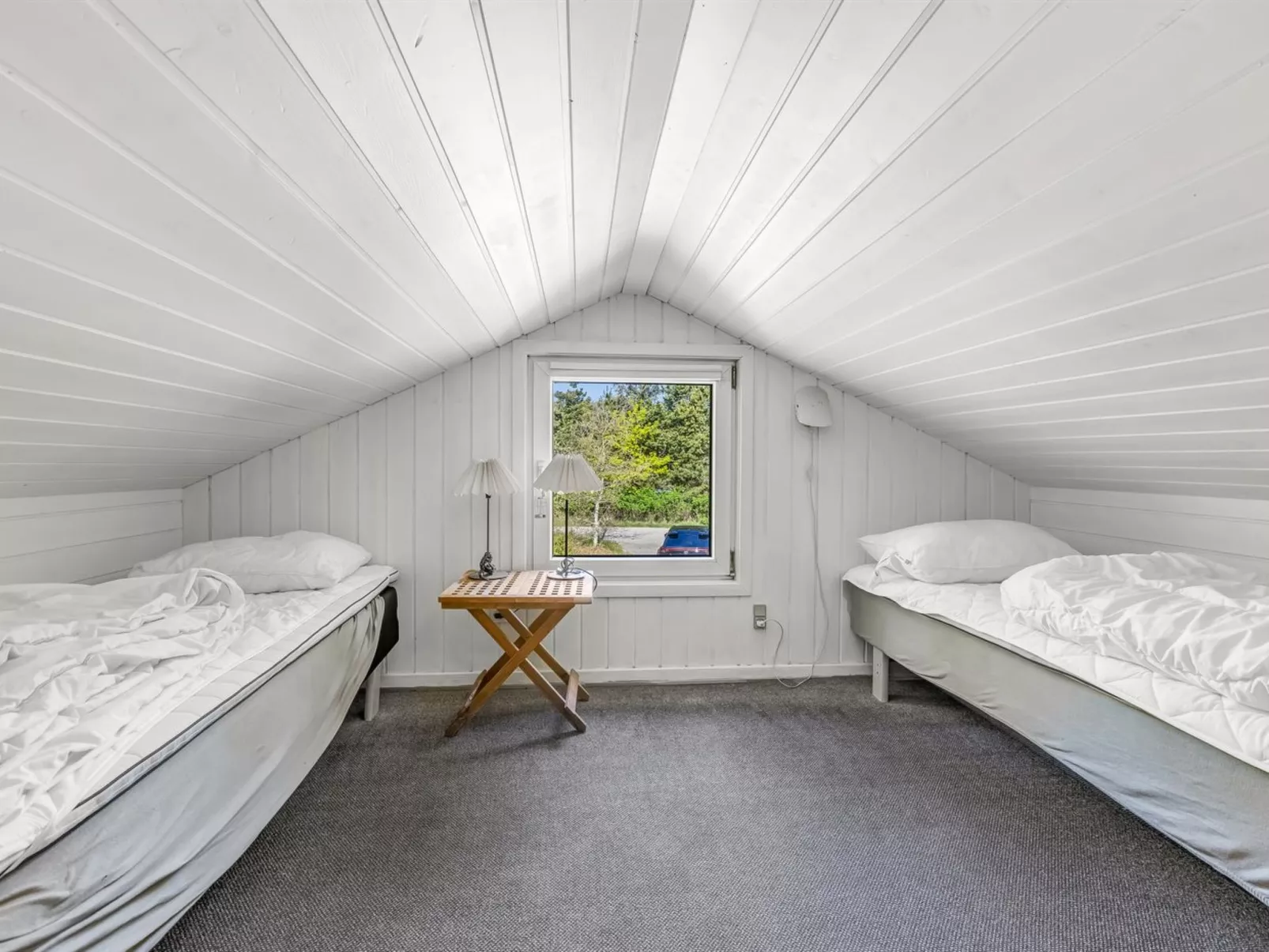 "Livni" - 3.8km from the sea-Binnen