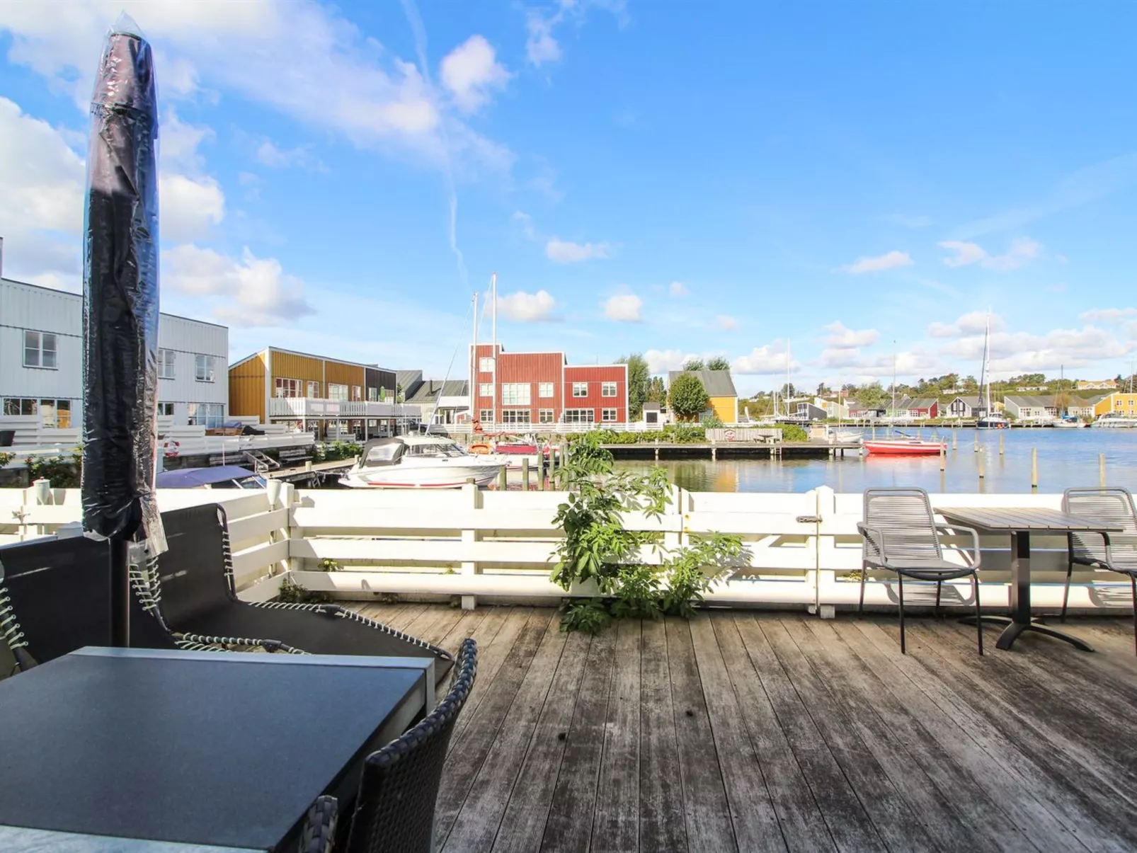 "Nalle" - 5m from the sea-Buiten