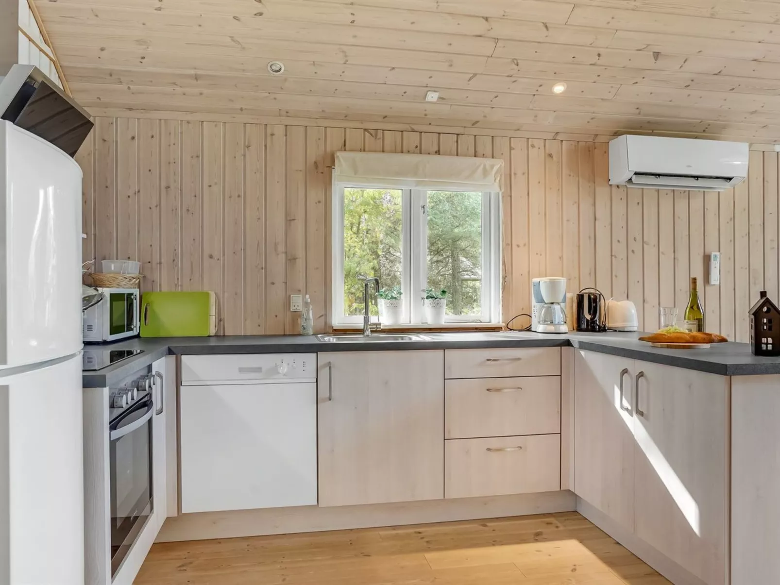 "Fiallar" - 7.5km from the sea-Binnen