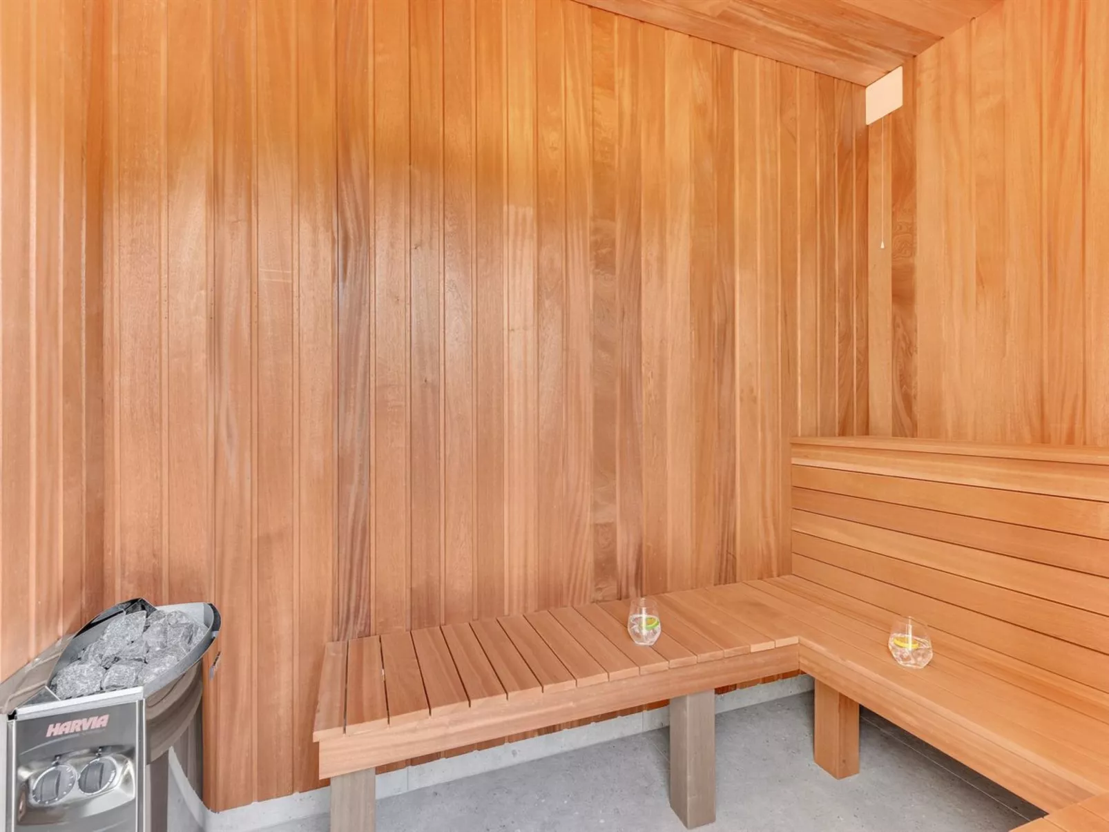 "Hiorulf" - 1.4km from the sea-Binnen