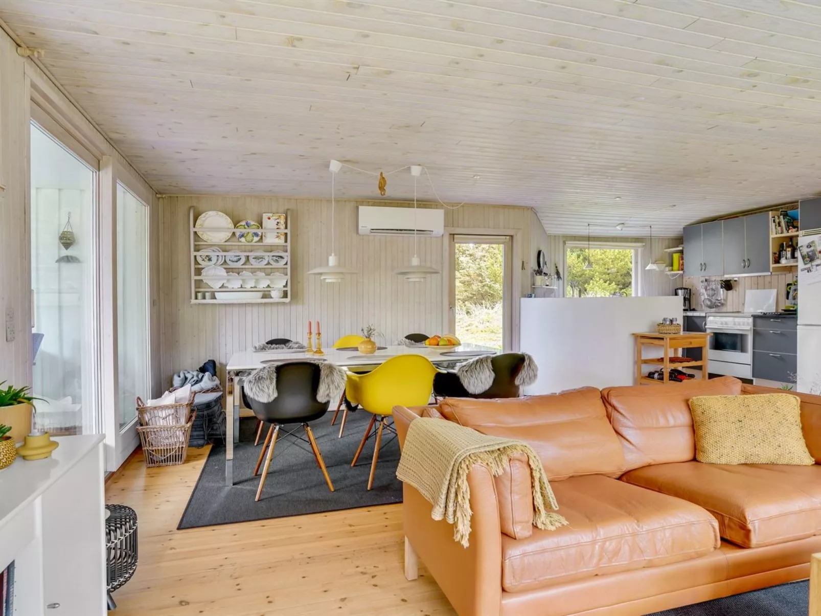 "Gloria" - 2.5km from the sea-Binnen