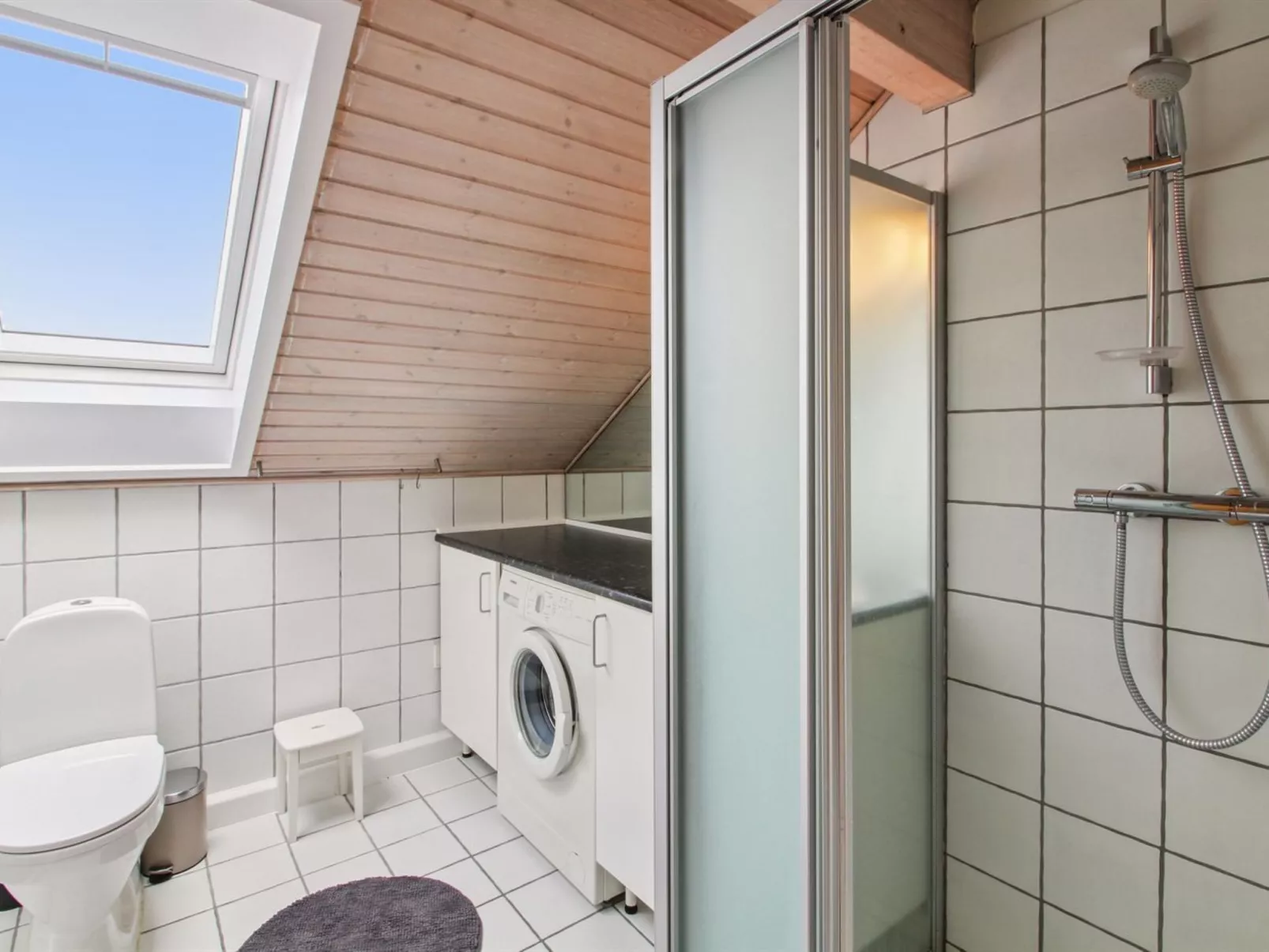 "Femja" - 2.3km from the sea-Binnen