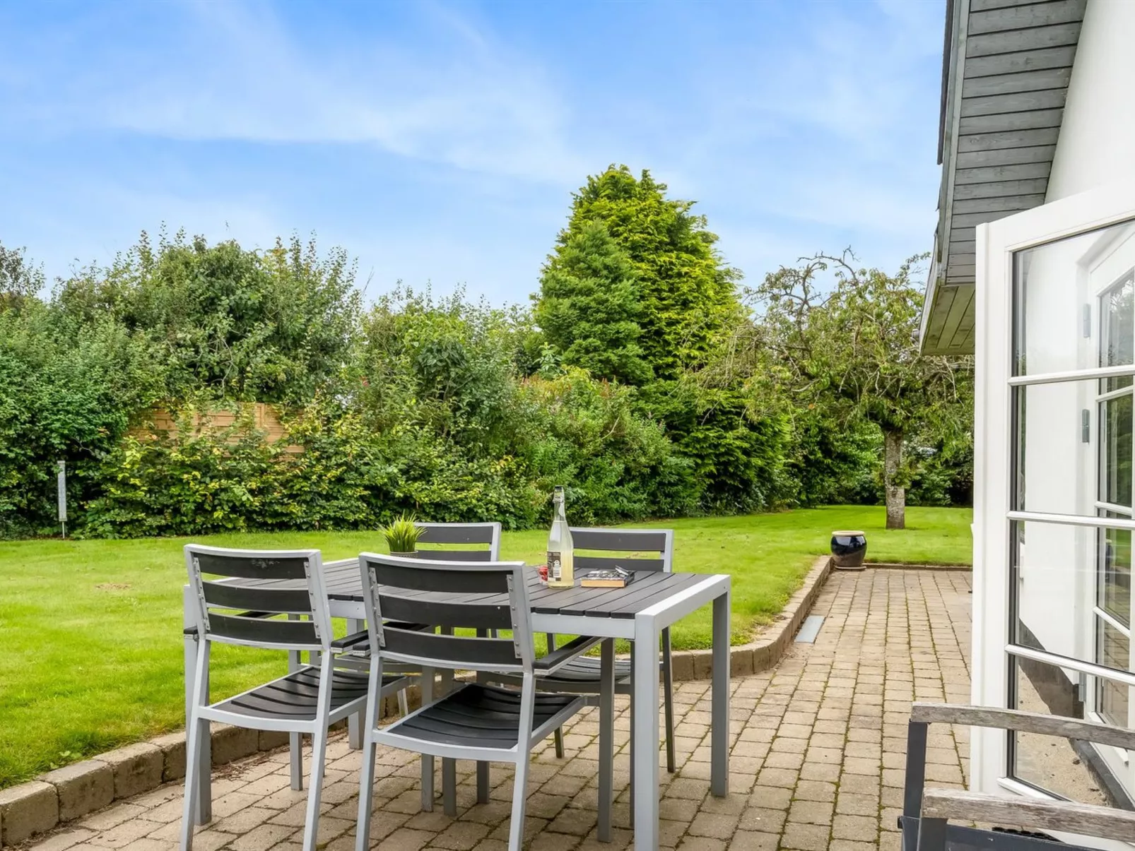 "Aliza" - 300m to the fjord-Buiten