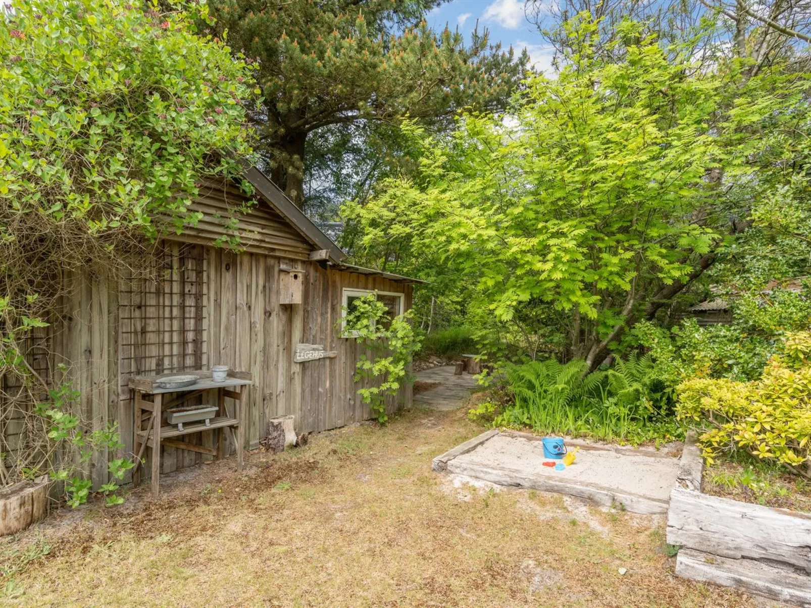 "Elevine" - 300m to the fjord-Buiten