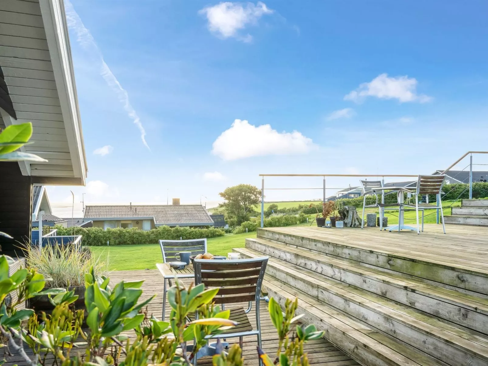 "Aksinja" - 250m to the fjord-Buiten